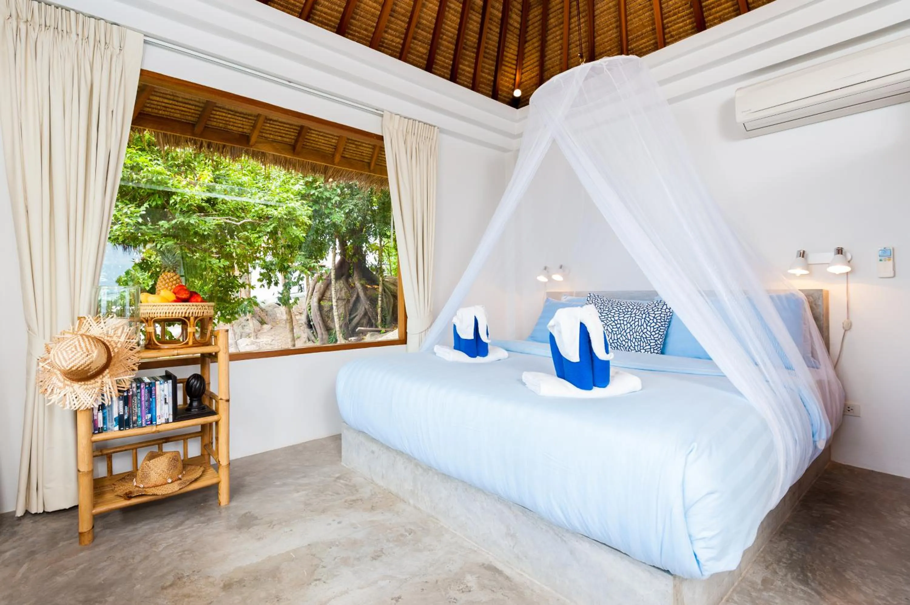 Bedroom, Bed in Cape Shark Villas