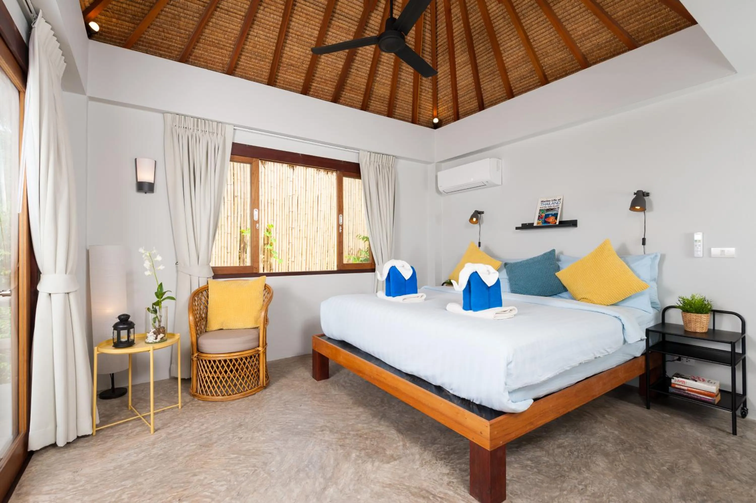 Bedroom, Bed in Cape Shark Villas