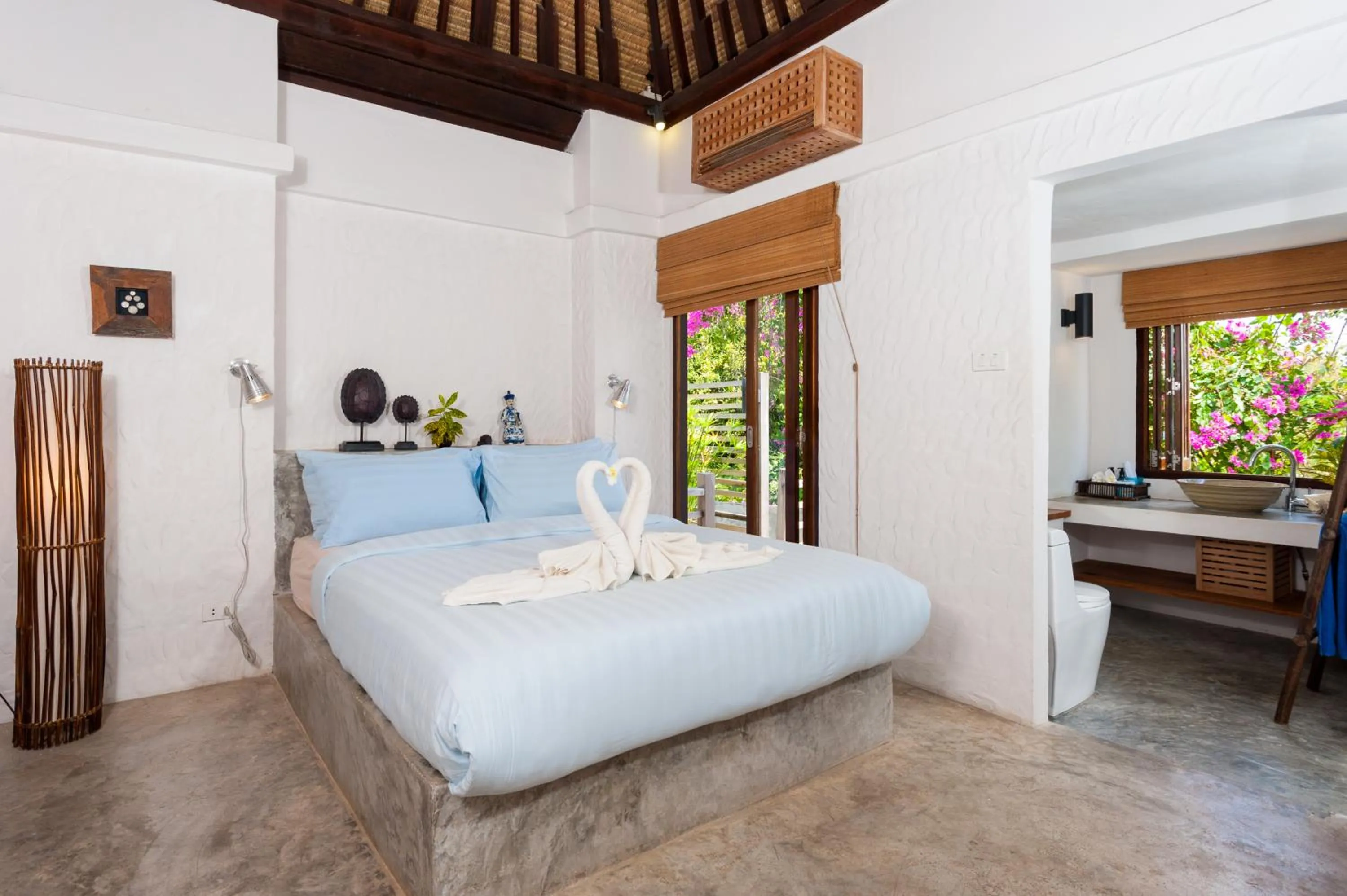 Bedroom, Bed in Cape Shark Villas