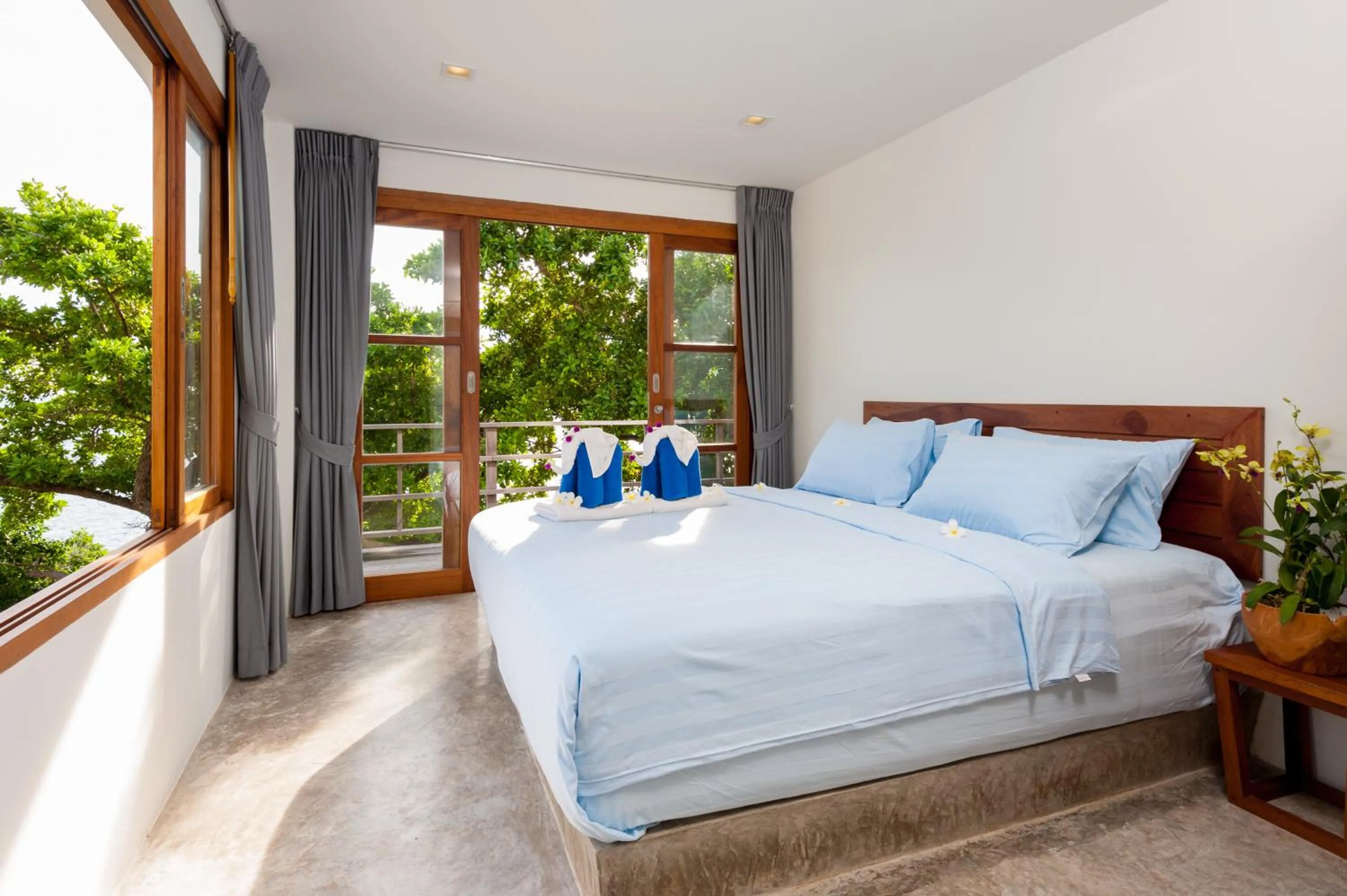Bedroom, Bed in Cape Shark Villas