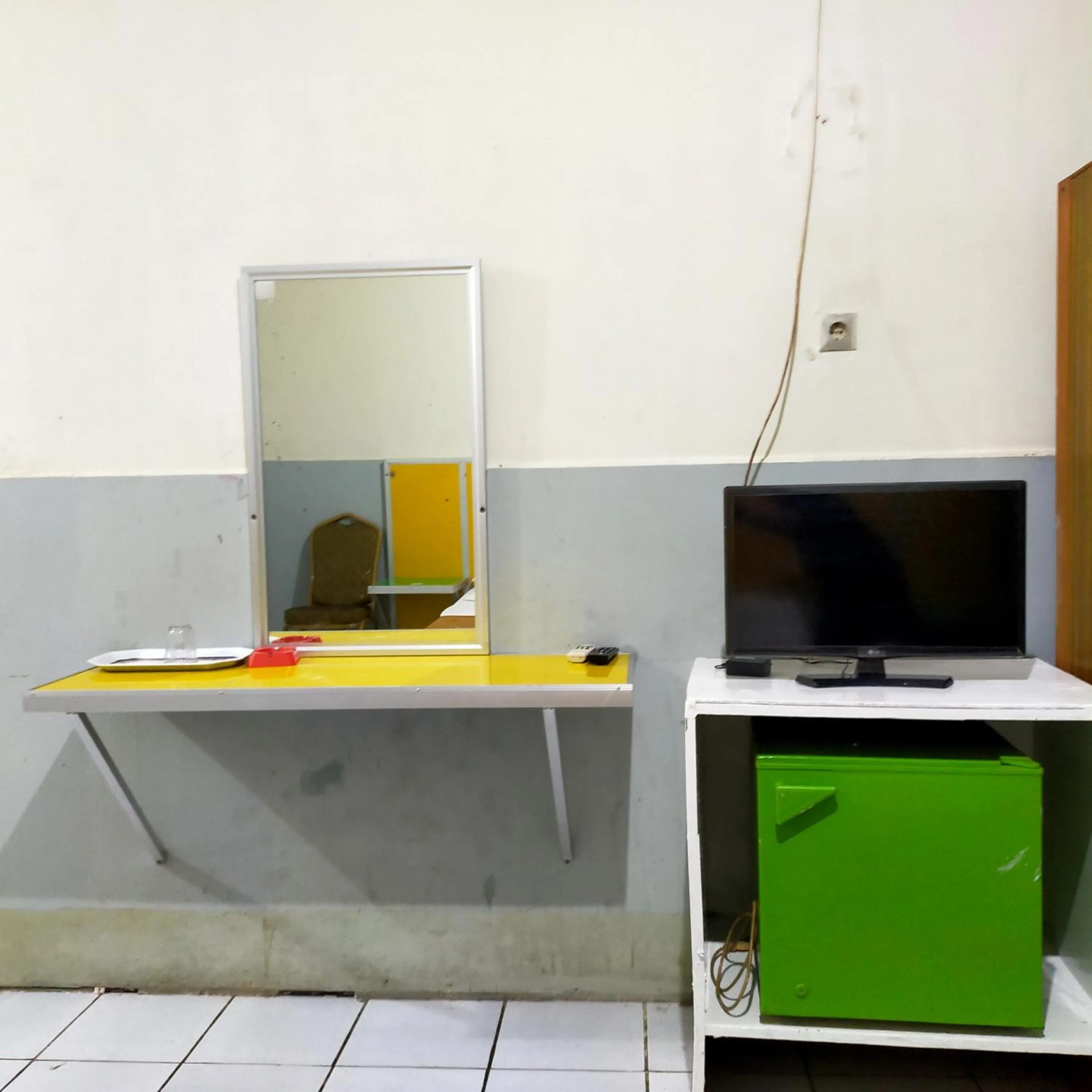 TV and multimedia in Hotel Nirwana Ternate RedPartner