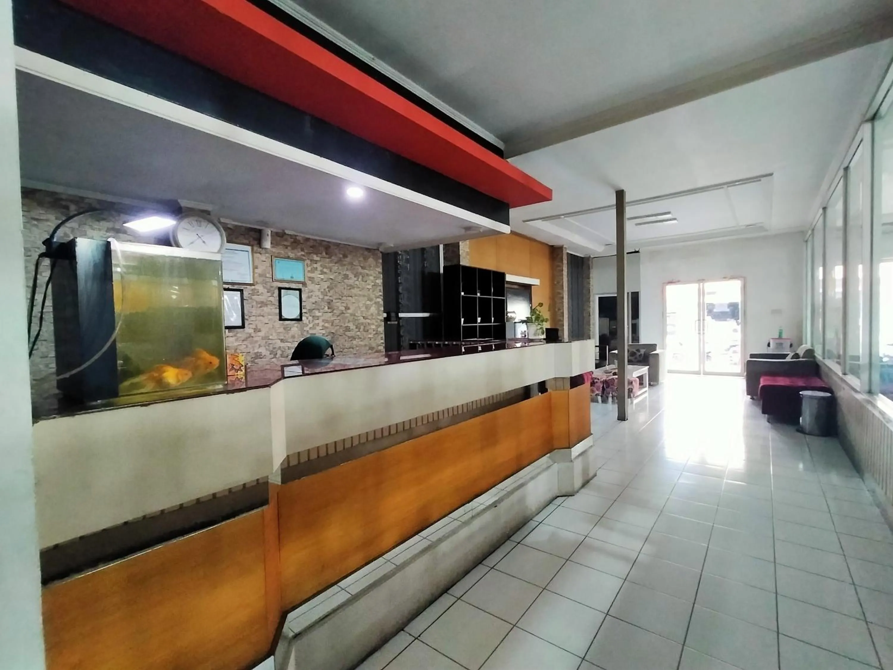 Lobby or reception in Hotel Nirwana Ternate RedPartner
