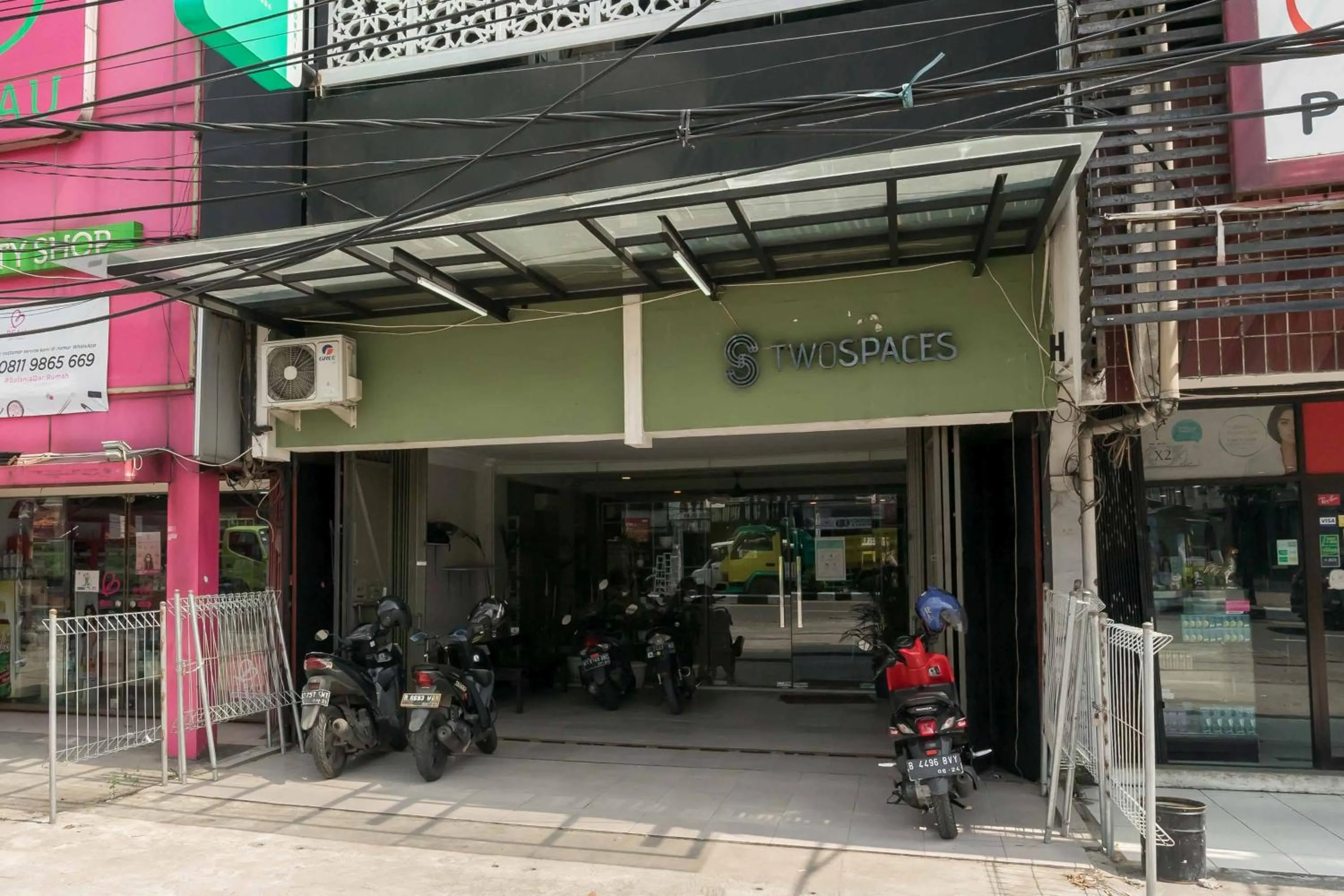 Property logo or sign in Elite Residence near UIN University