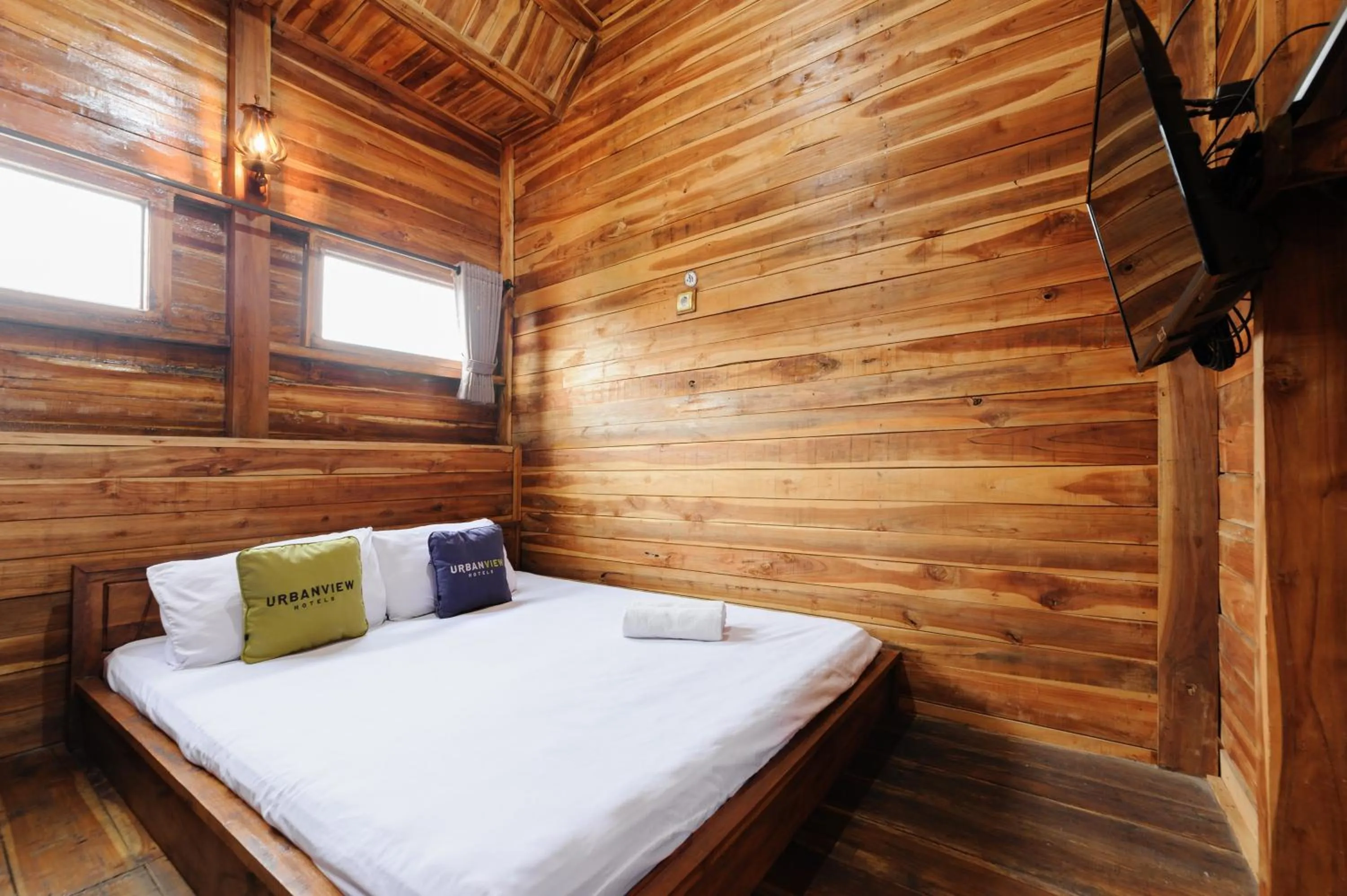 Bedroom, Bed in Urbanview Hotel Cianjur City Park by RedDoorz