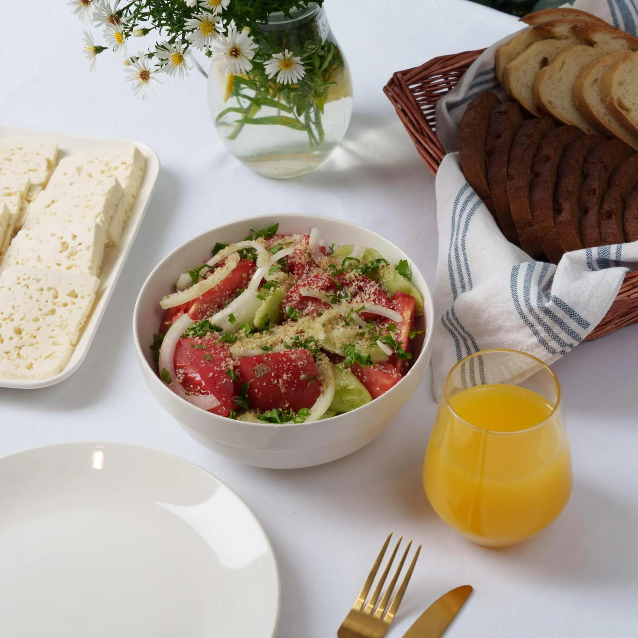 Food and drinks in Eleven Inn Tbilisi