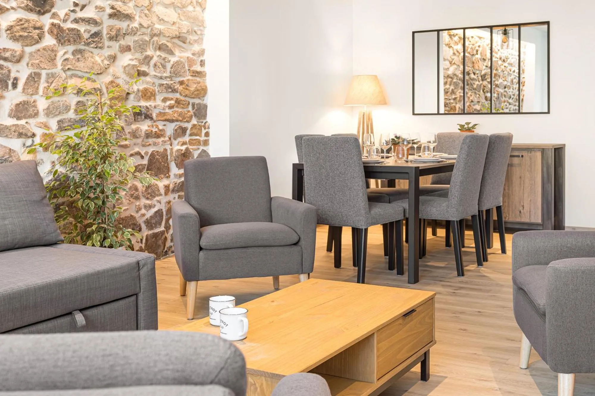 Design et charme, 100m2 face à la Saône