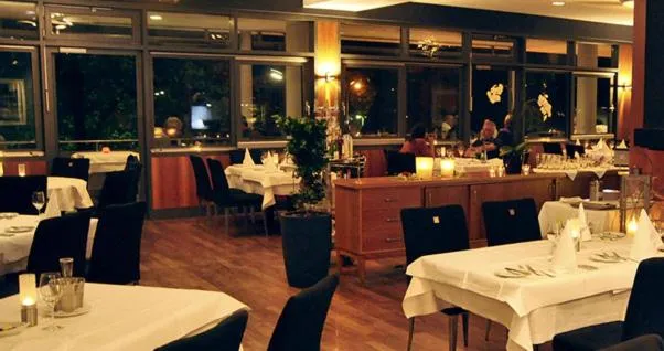 Restaurant/places to eat in Hotel MARIOTTO am Burghof