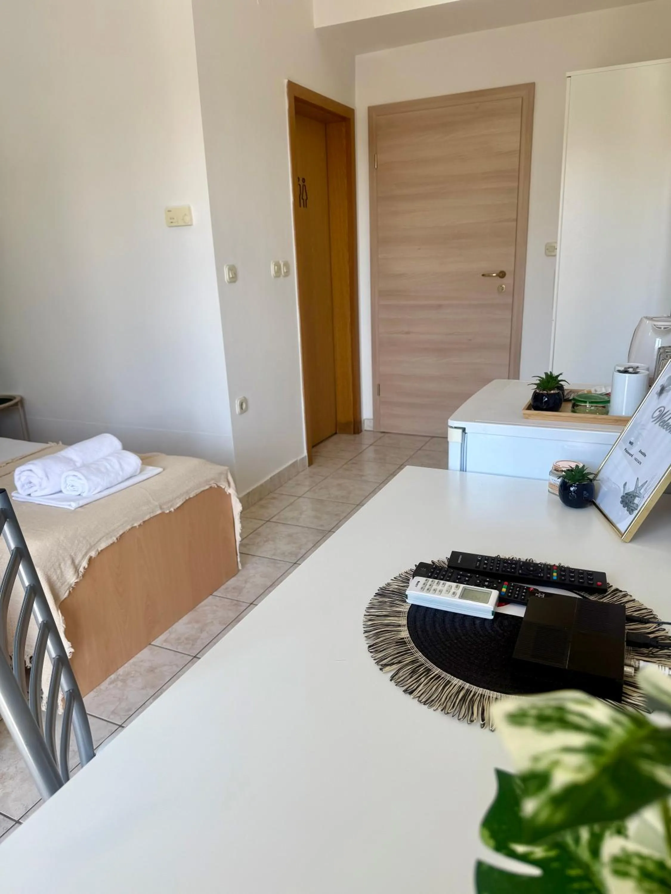 Bed in Apartments Ana & Ita