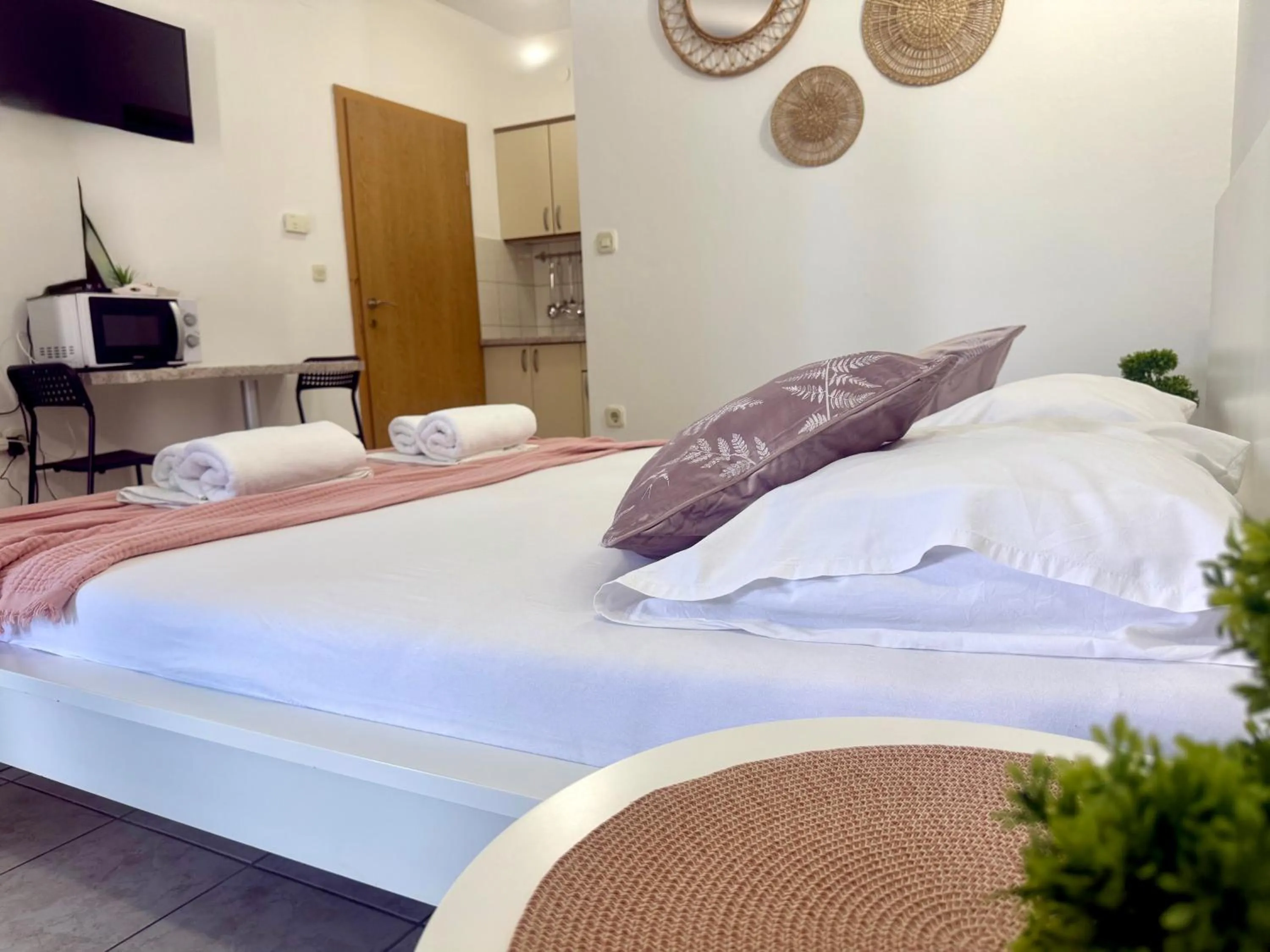 Bed in Apartments Ana & Ita