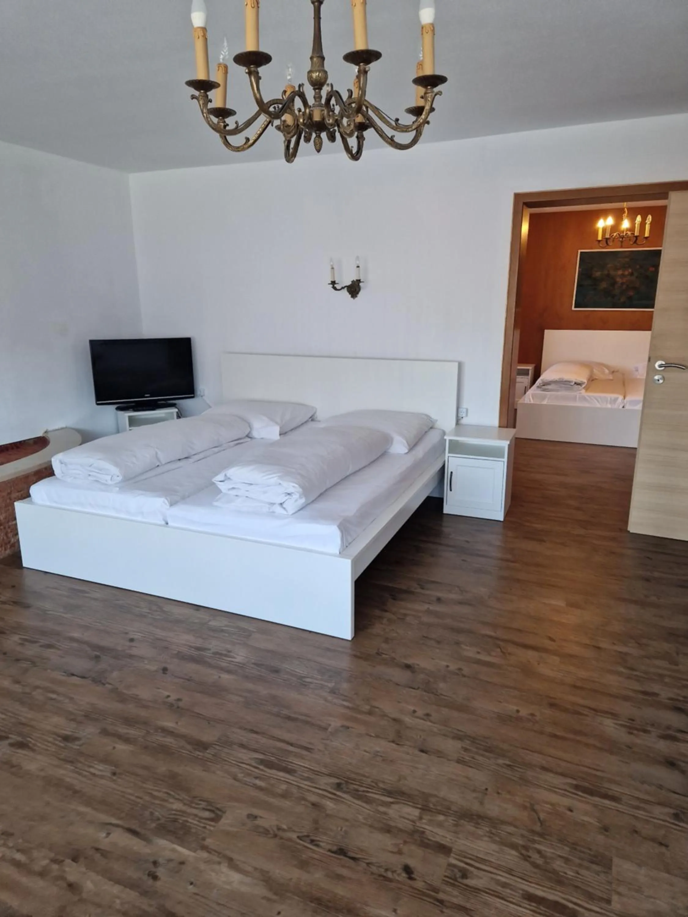 Photo of the whole room in HOTEL WALDHORN