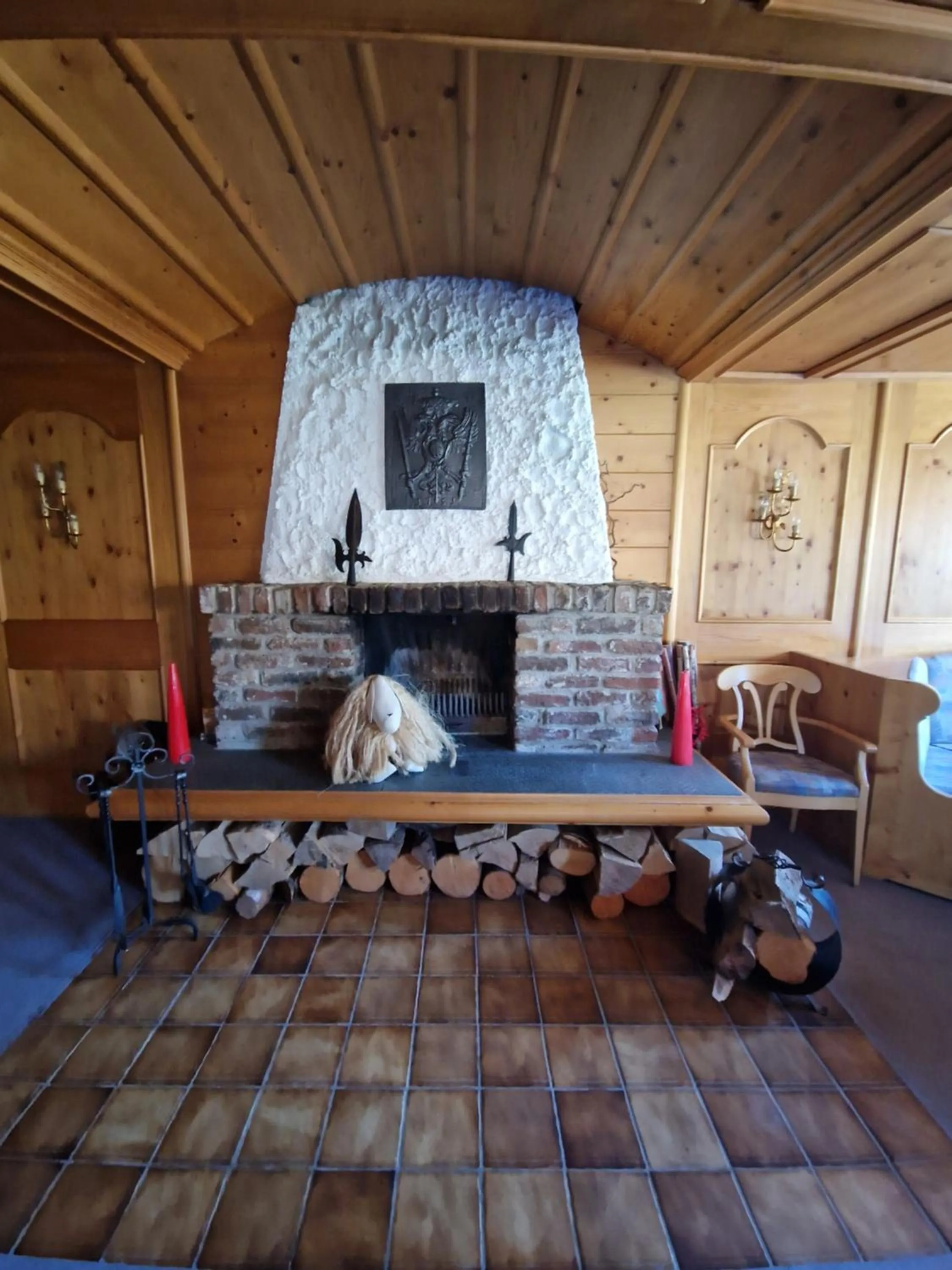 Restaurant/places to eat in HOTEL WALDHORN