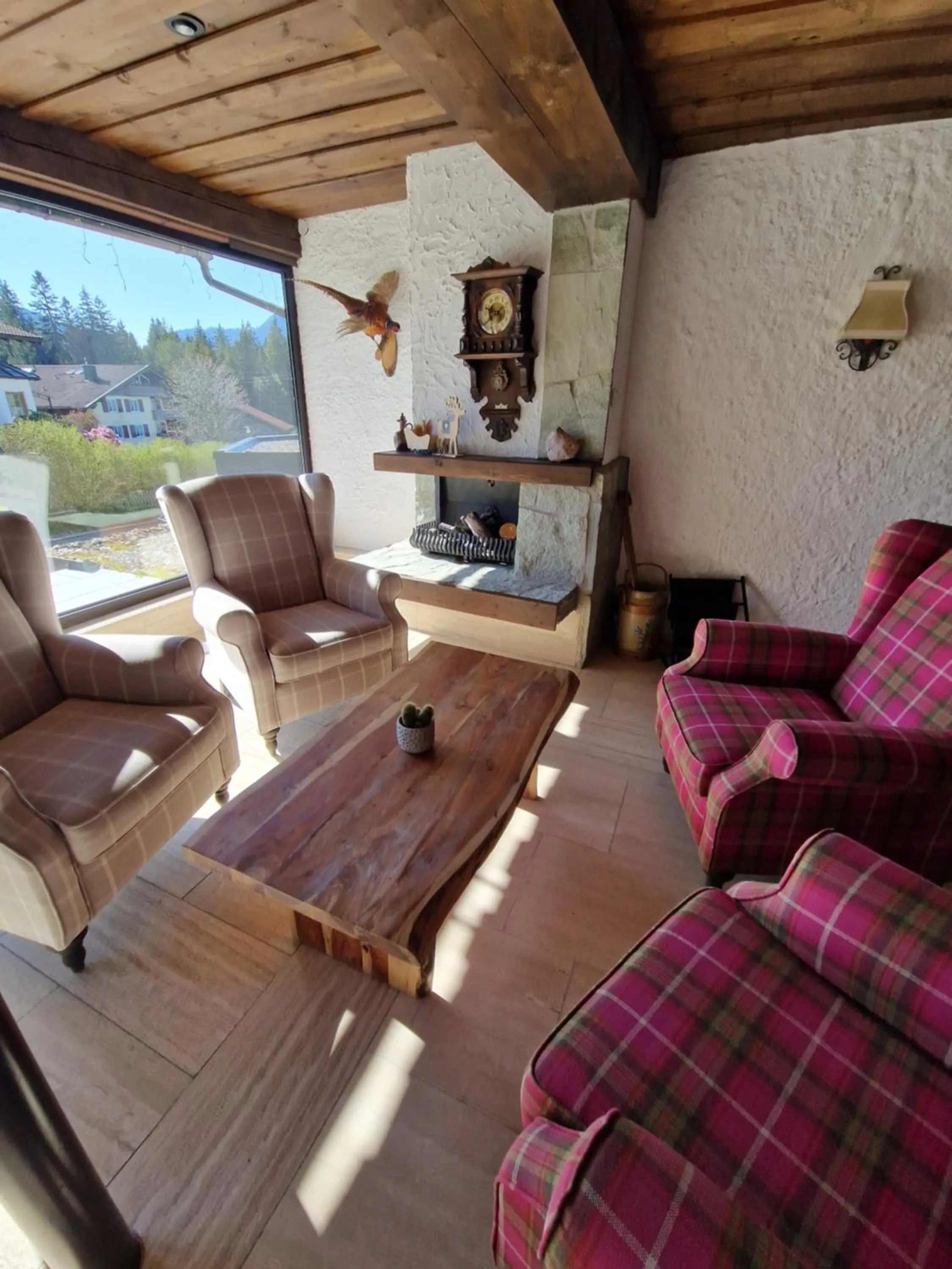 Lobby or reception in HOTEL WALDHORN