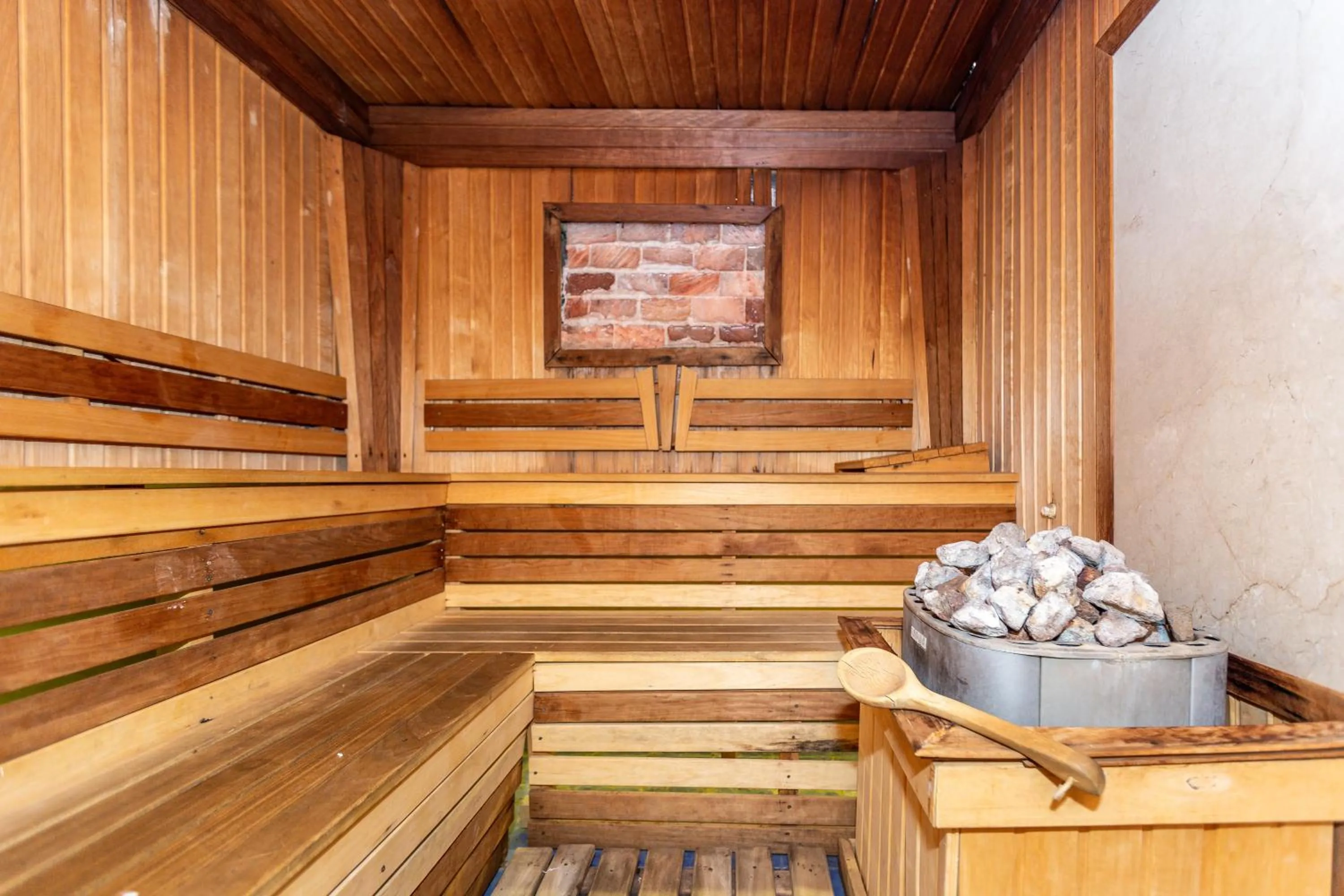Sauna in ALBA HOTEL & SPA