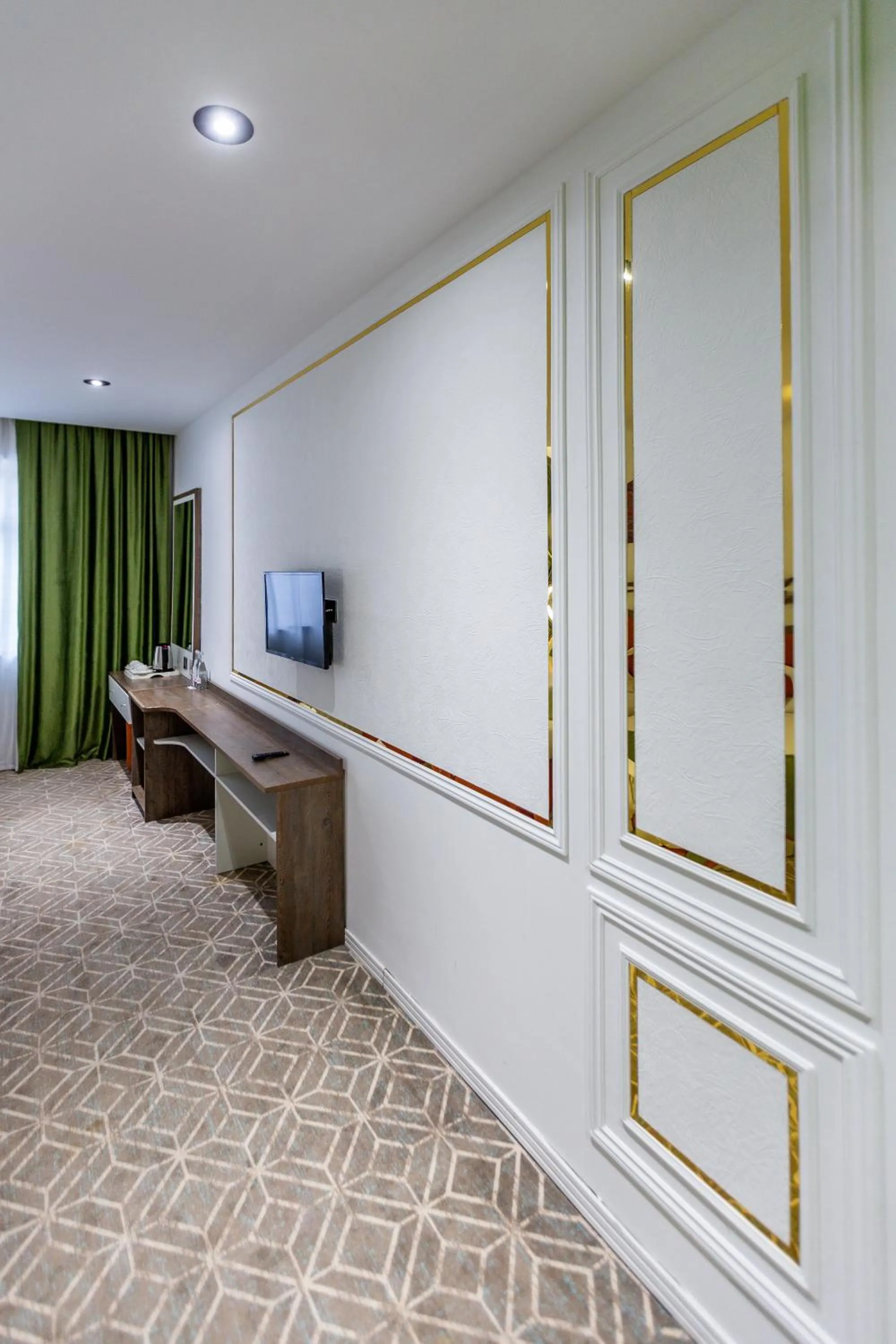 TV and multimedia in ALBA HOTEL & SPA