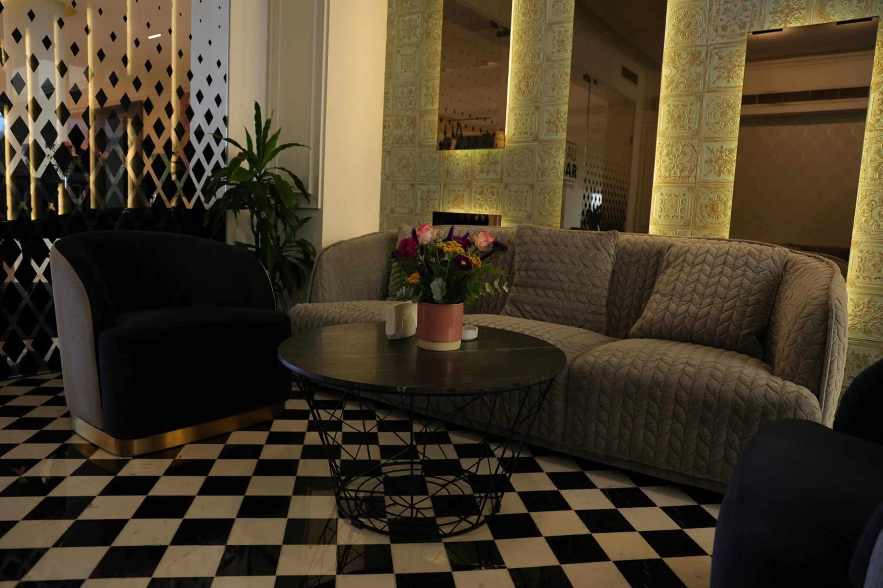 Riviera Hotel and Beach Lounge, Beirut