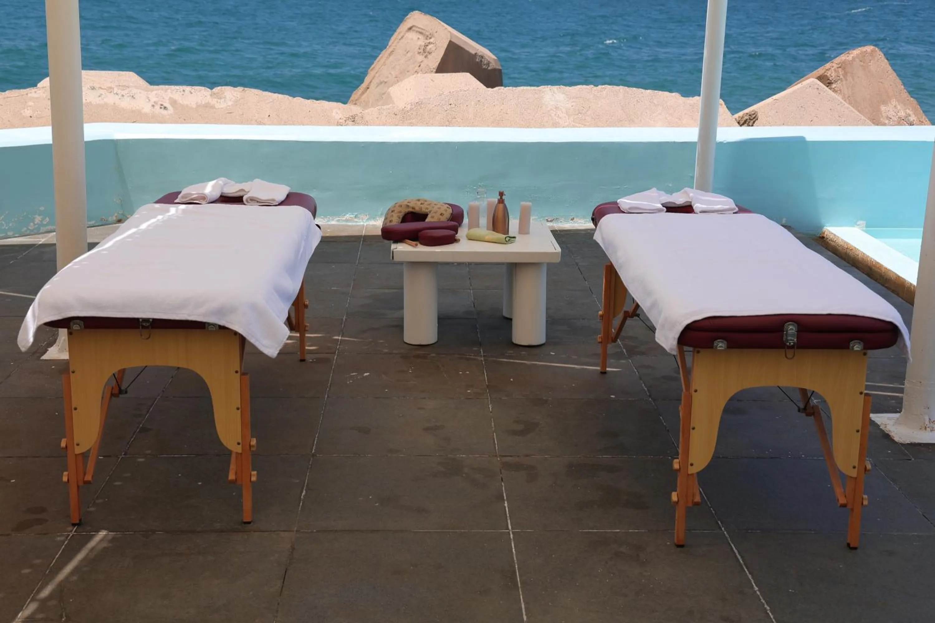 Riviera Hotel and Beach Lounge, Beirut