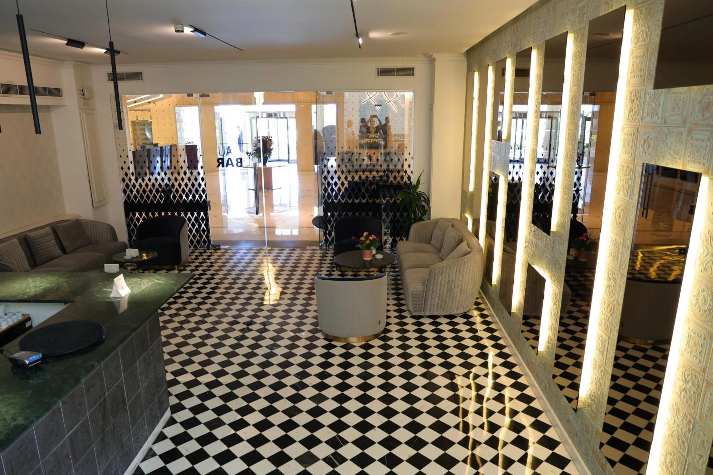 Riviera Hotel and Beach Lounge, Beirut