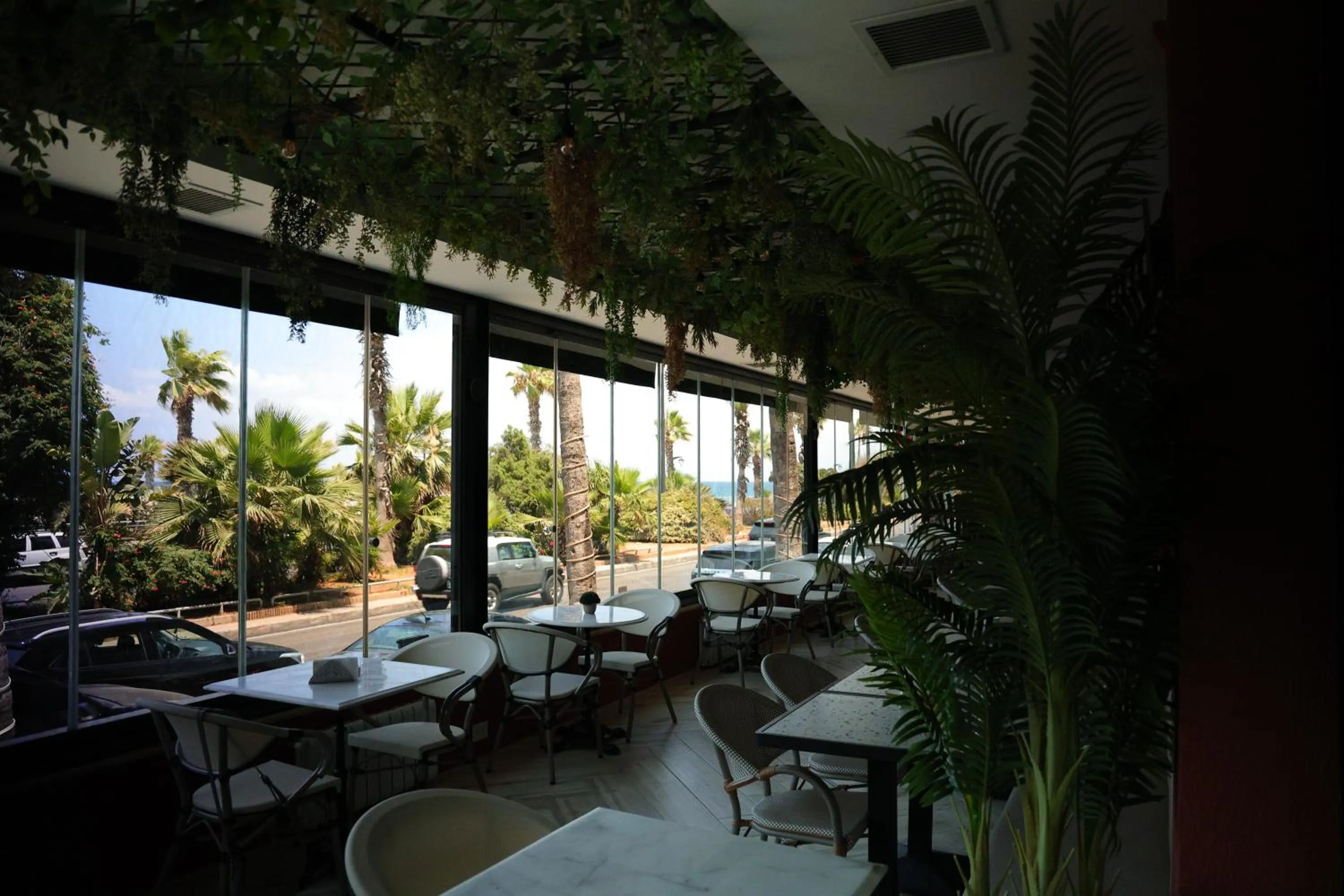 Riviera Hotel and Beach Lounge, Beirut