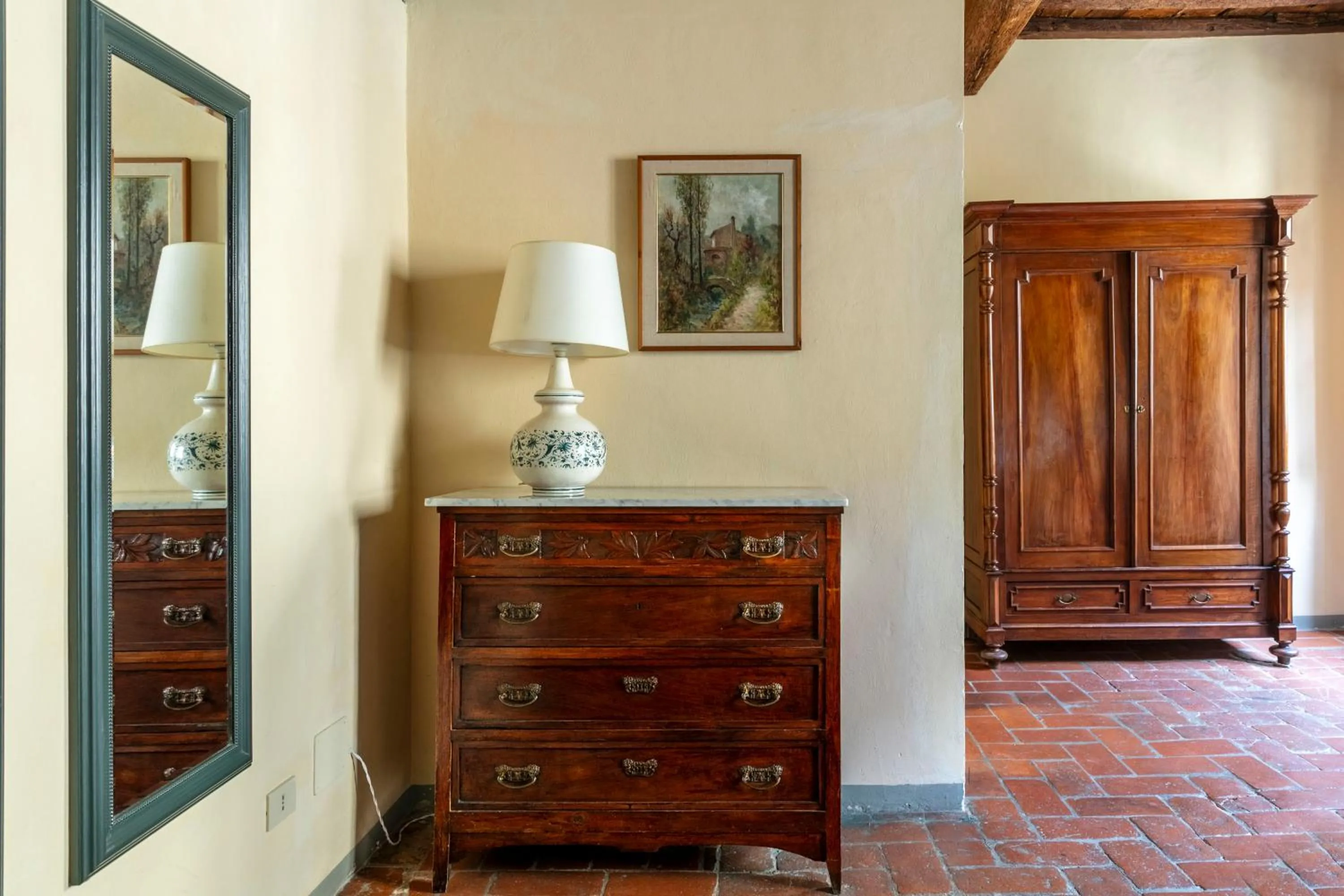 wardrobe in Numa Florence Palazzo Belfiore