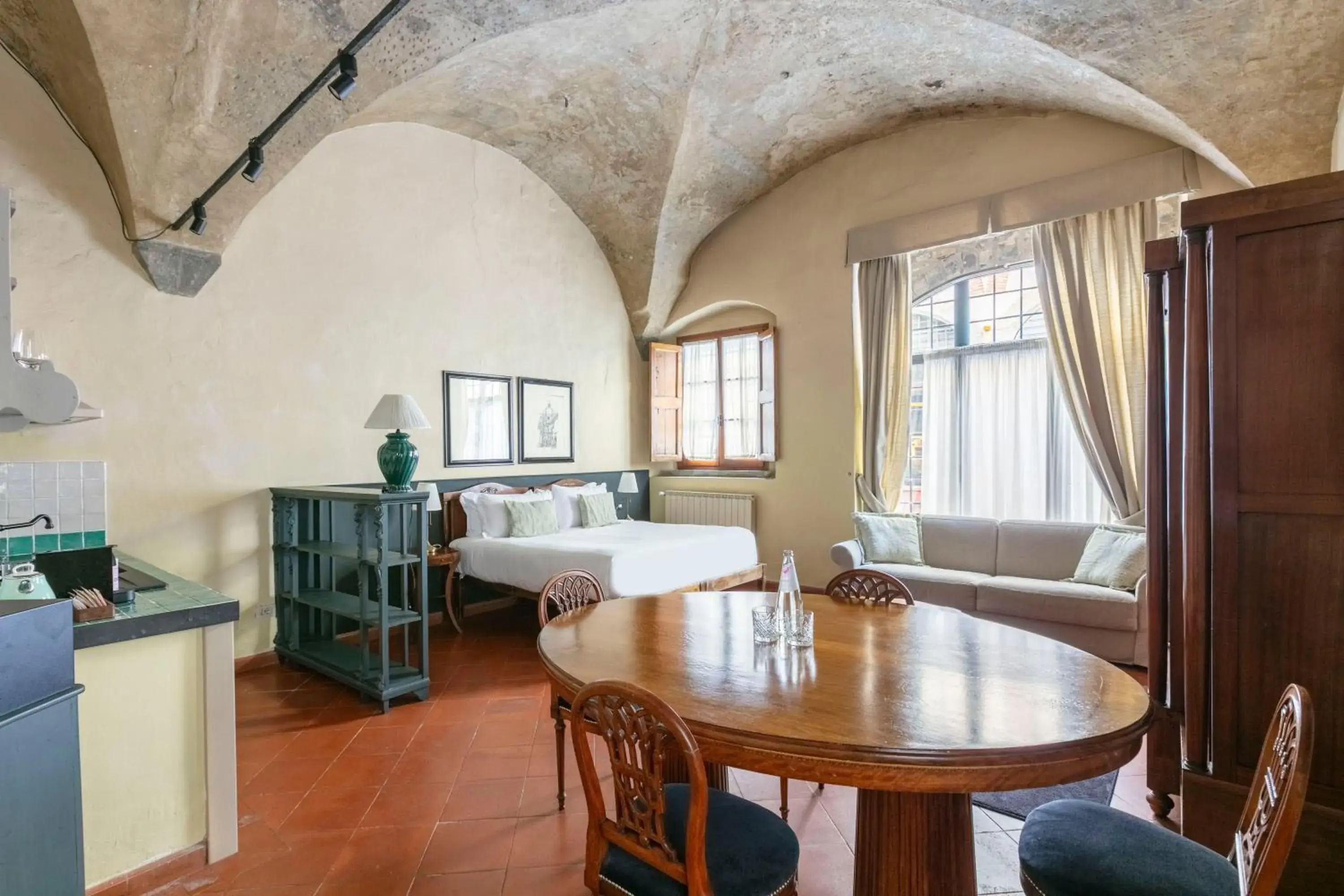 Studio with Kitchenette - Accessible in Numa Florence Palazzo Belfiore Studio with Kitchenette - Accessible in Numa Florence Palazzo Belfiore