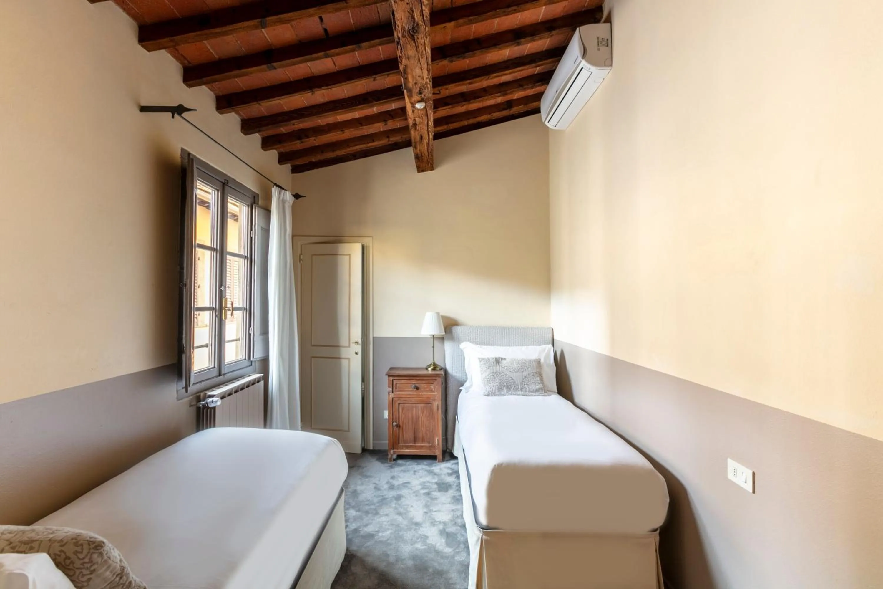 Bed in Numa Florence Palazzo Belfiore