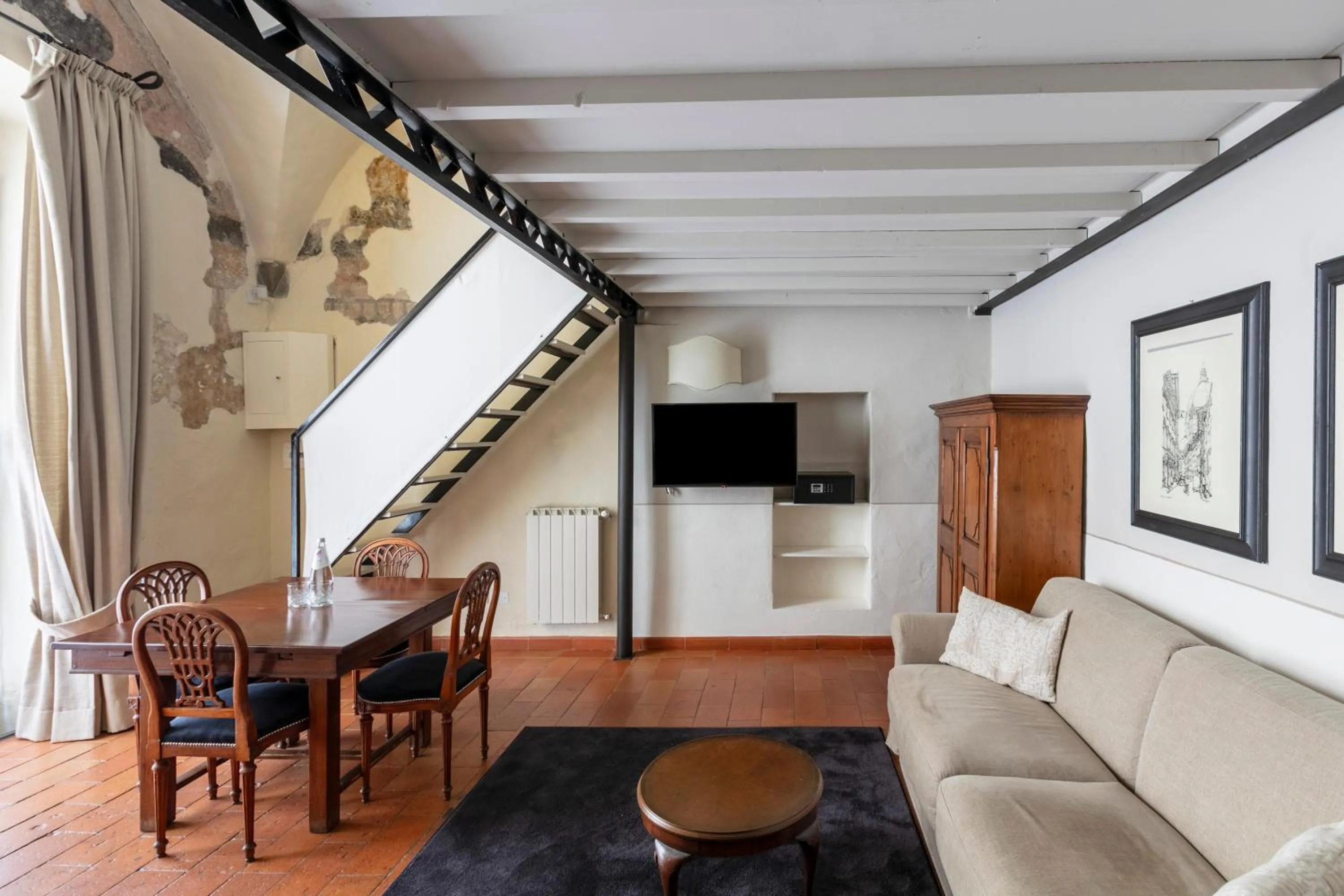 TV and multimedia in Numa Florence Palazzo Belfiore