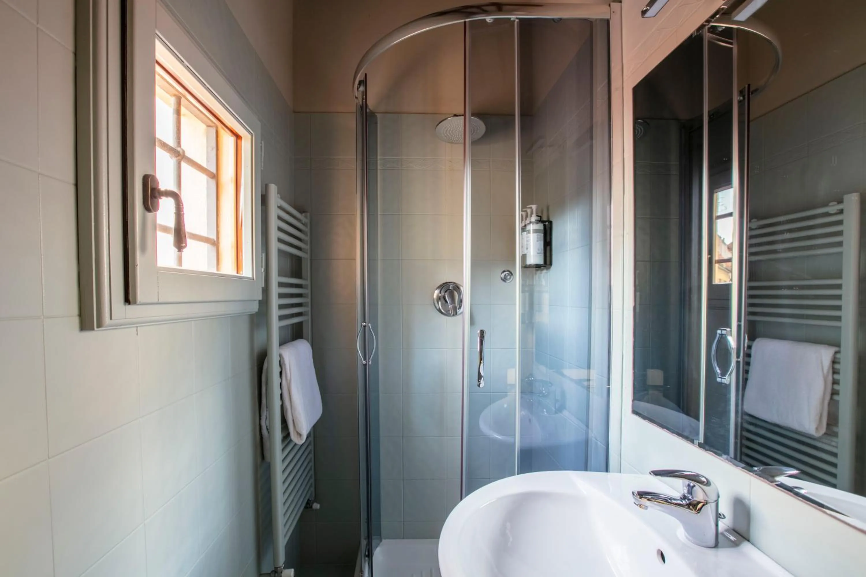 Bathroom in Numa Florence Palazzo Belfiore