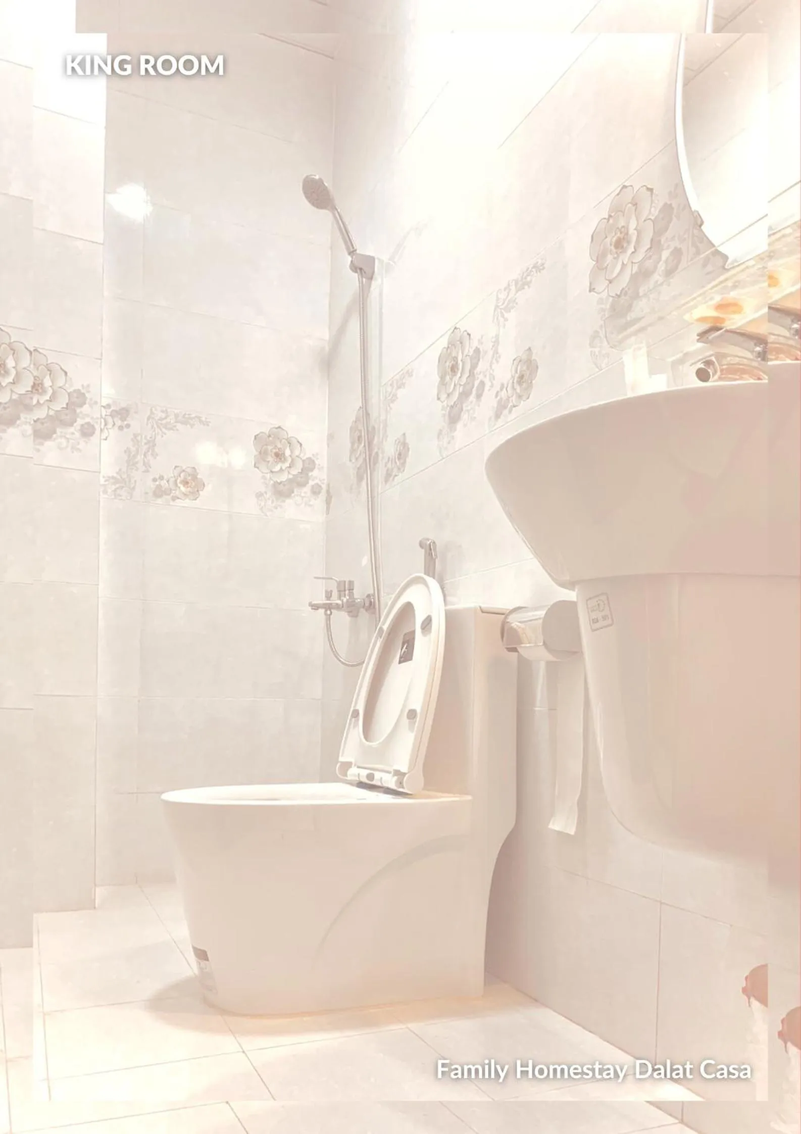 Bathroom in Family Homestay Dalat Casa