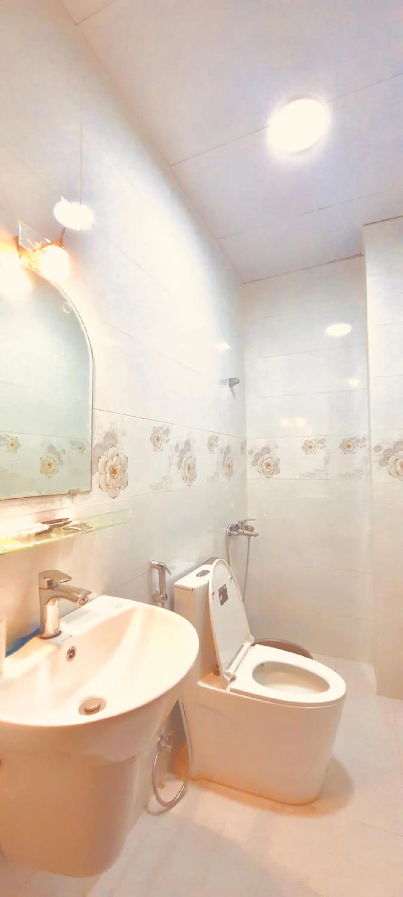 Bathroom in Family Homestay Dalat Casa