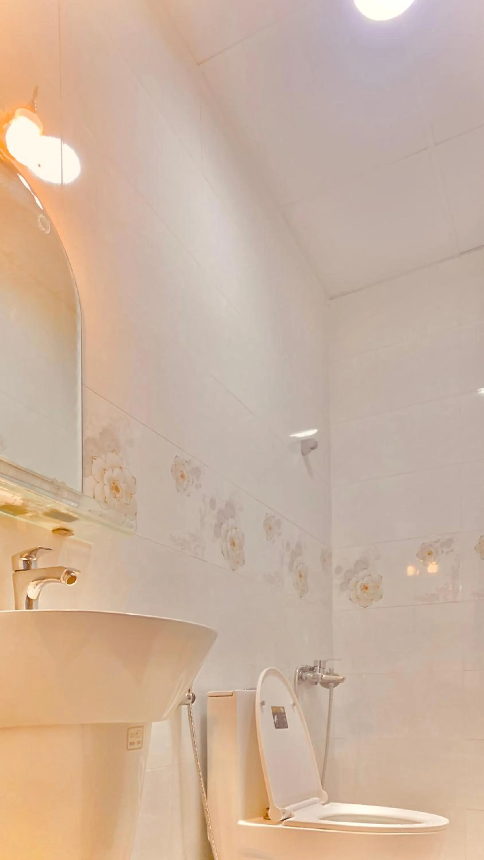 Bathroom in Family Homestay Dalat Casa