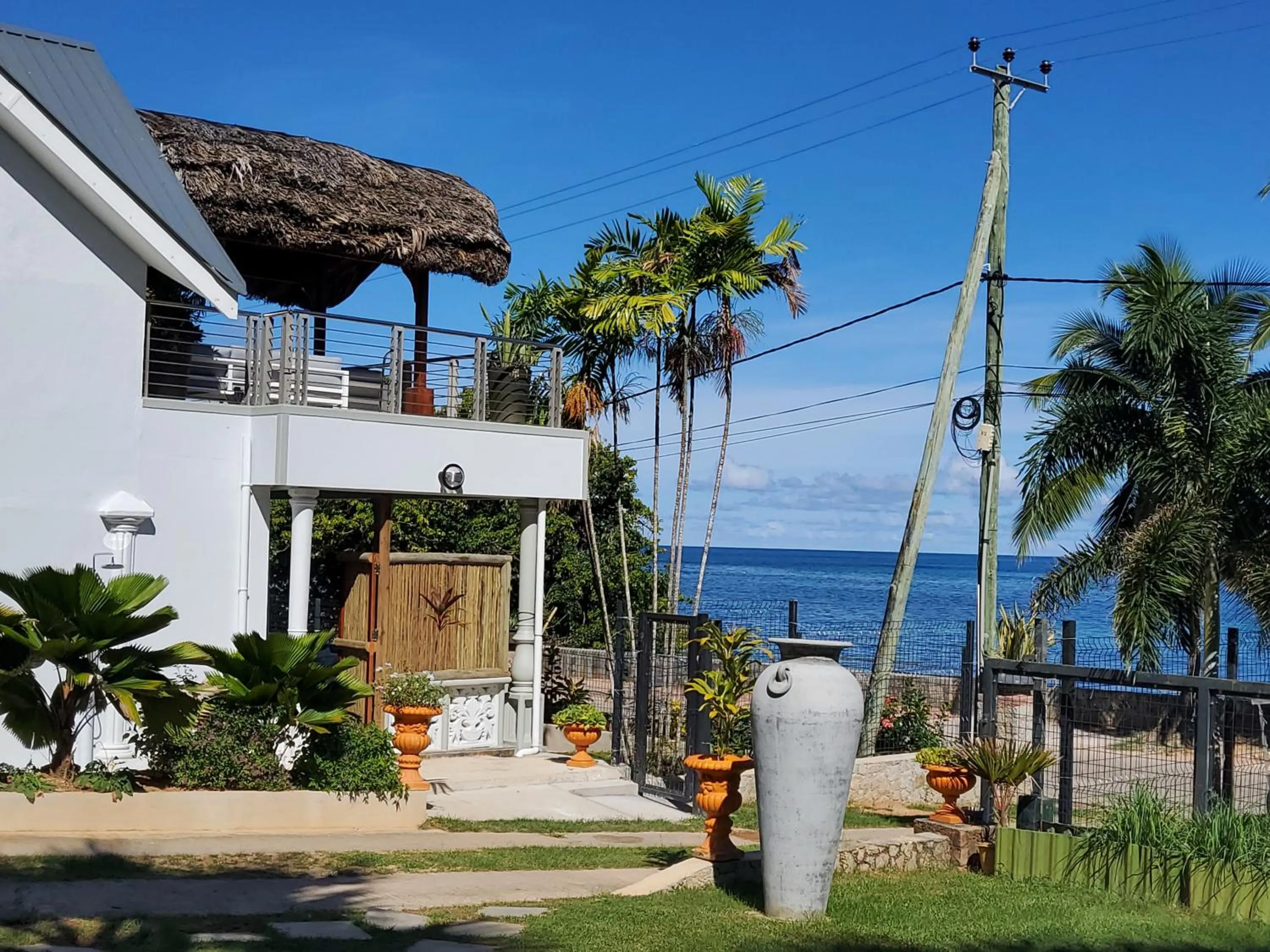 Property building in SEA SPLASH SELF CATERING And La Petite Maison