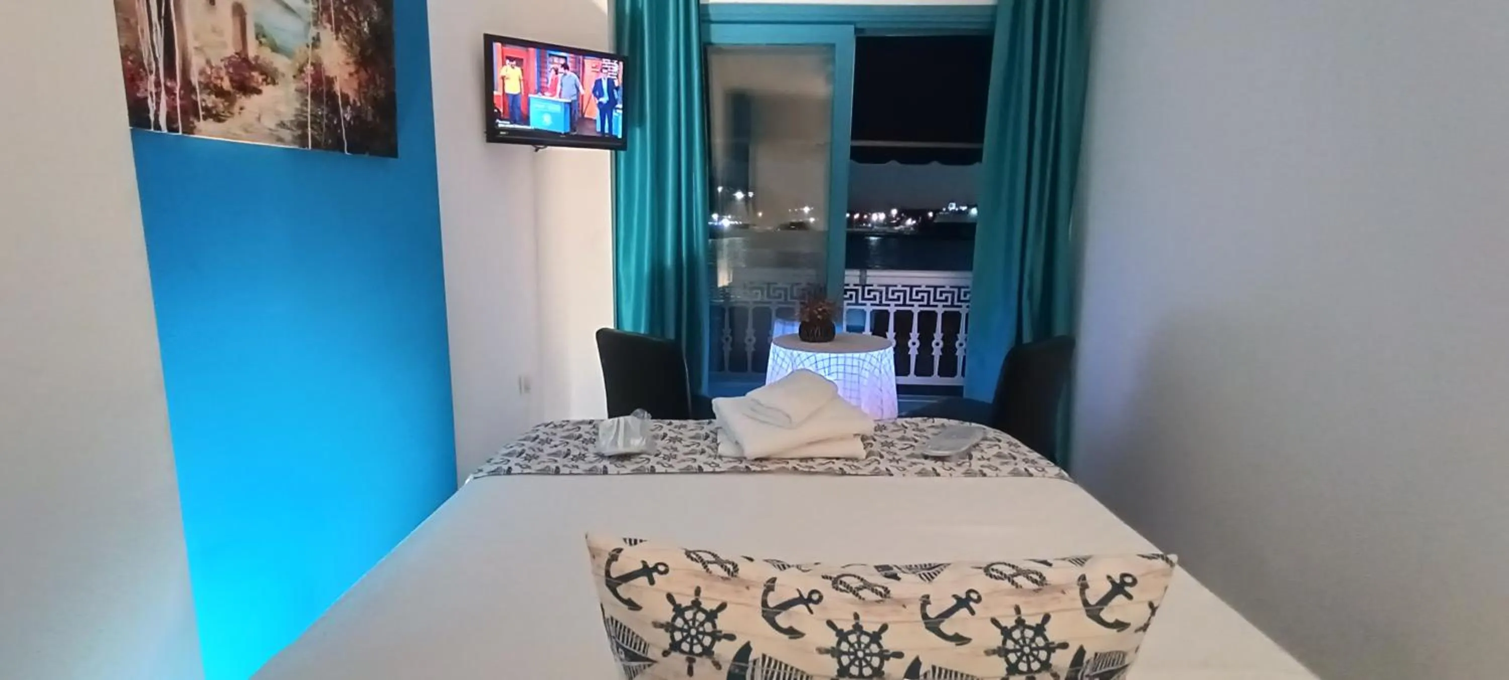 Bed in Larimar Hotel Cesme