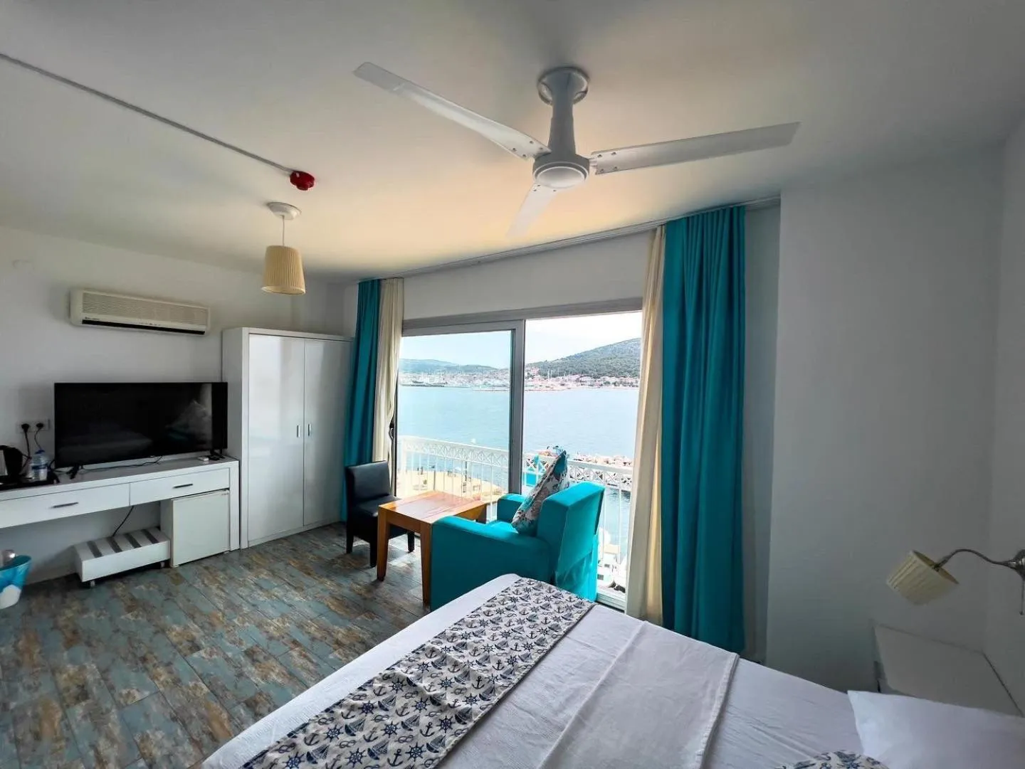 Sea view, Bed in Larimar Hotel Cesme