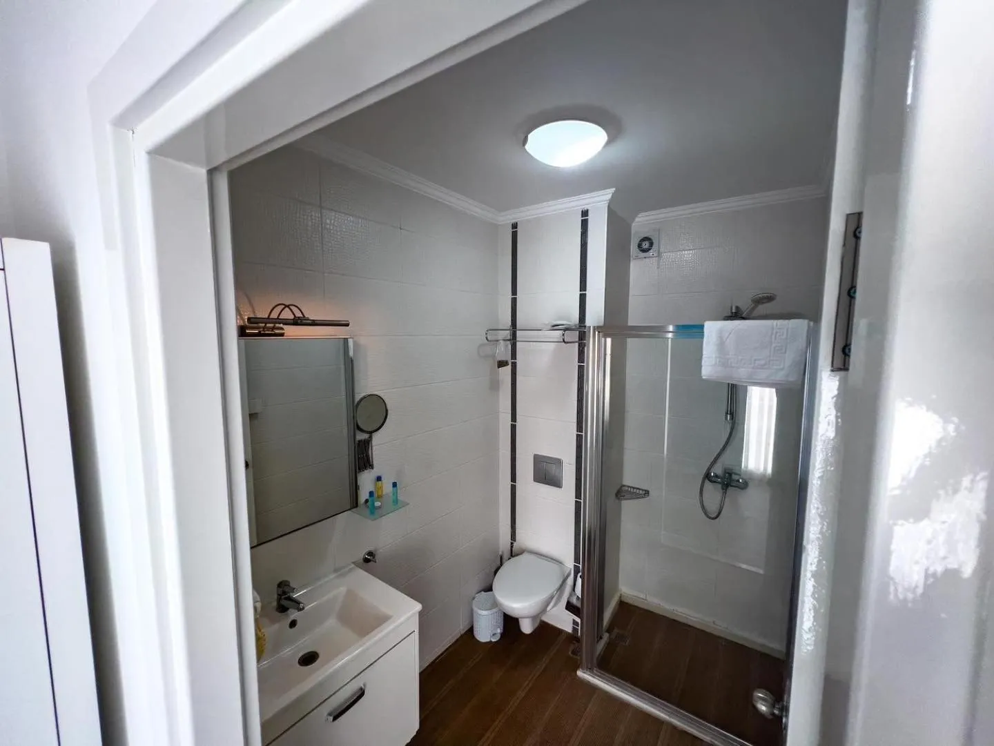 Bathroom in Larimar Hotel Cesme