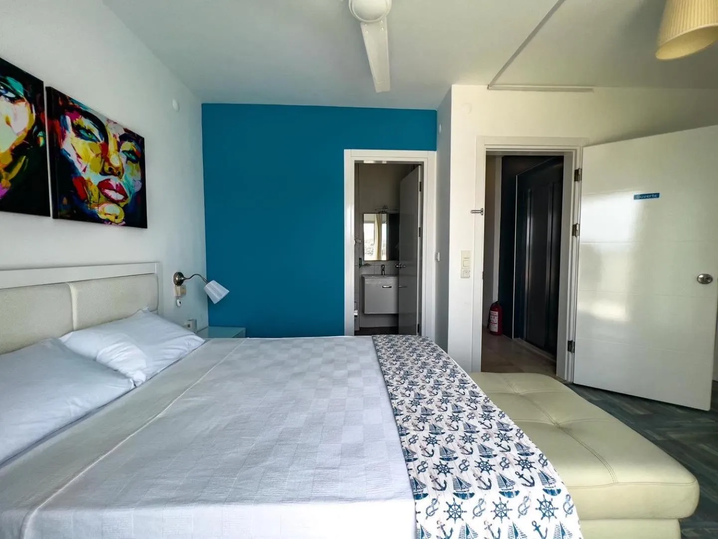 Bed in Larimar Hotel Cesme