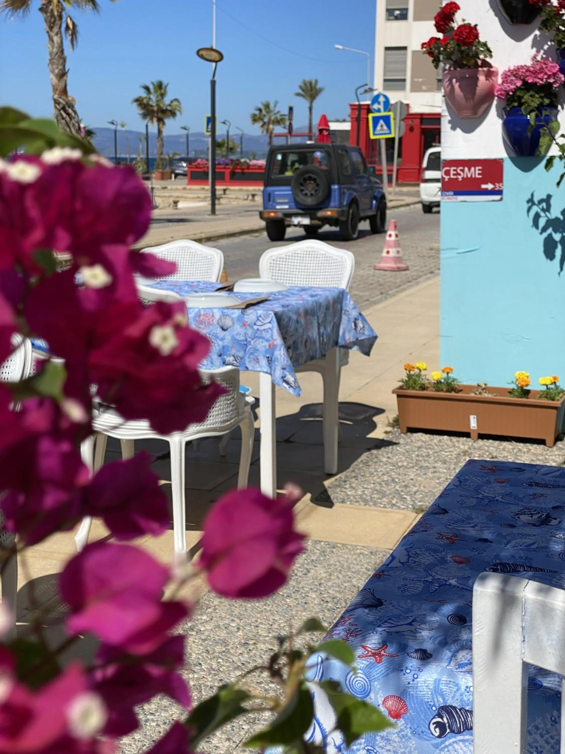 Restaurant/places to eat in Larimar Hotel Cesme