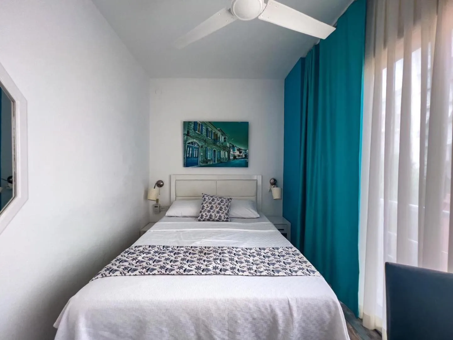 Bed in Larimar Hotel Cesme