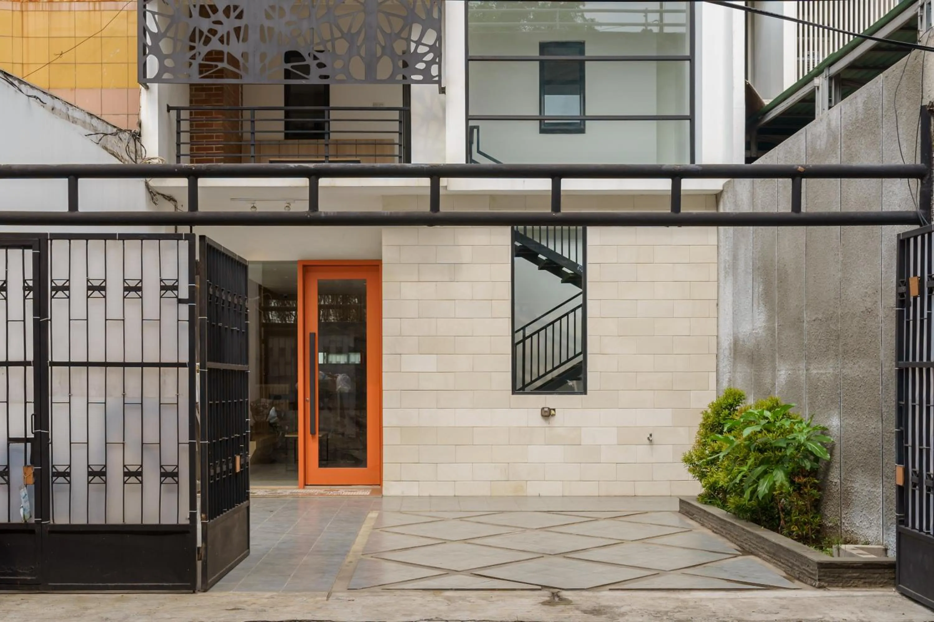 Property building in RedDoorz near Seasons City Mall 3