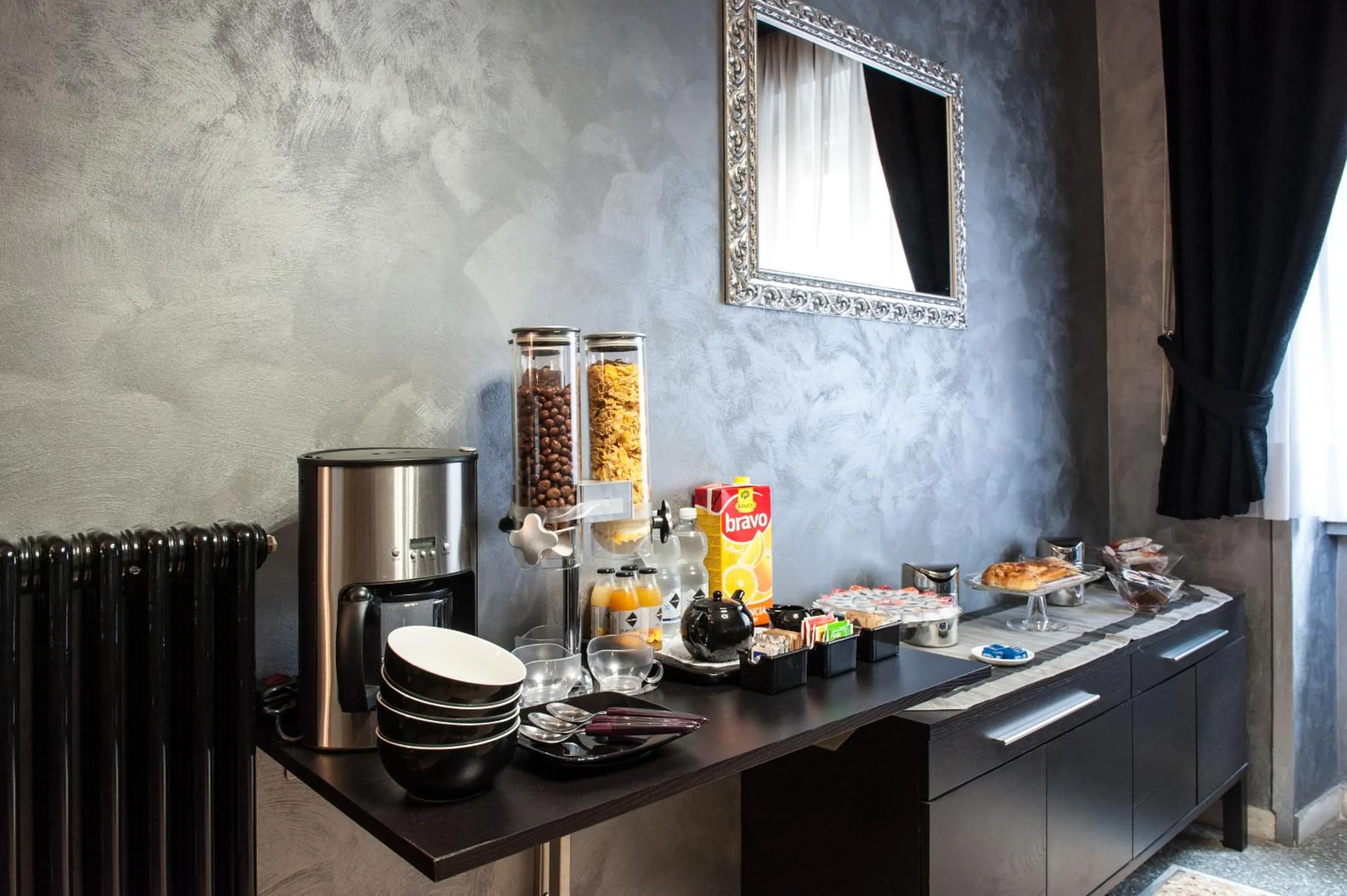 Food and drinks in Domus Fabiola - Vaticano