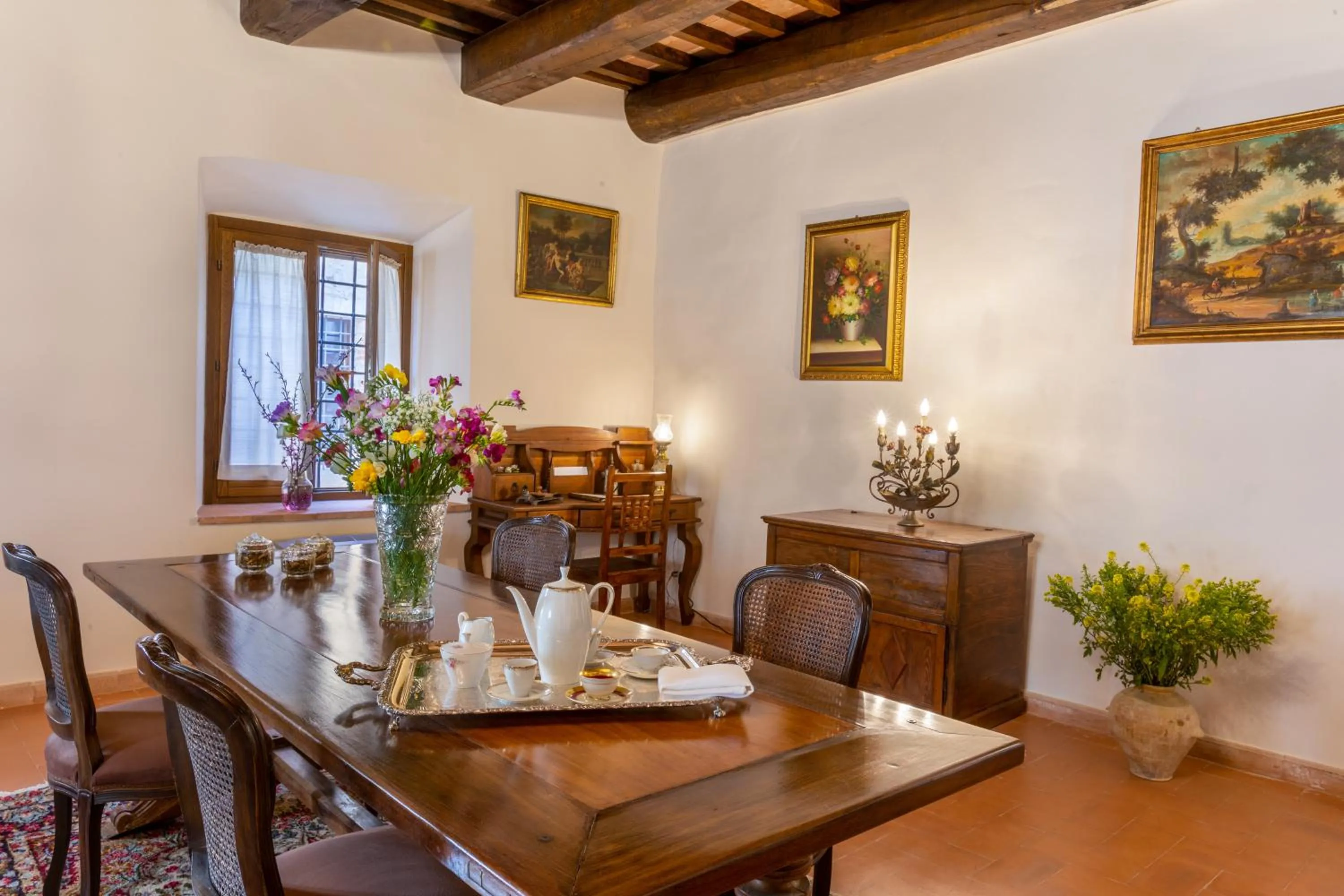 Seating area in Borgo Petroro