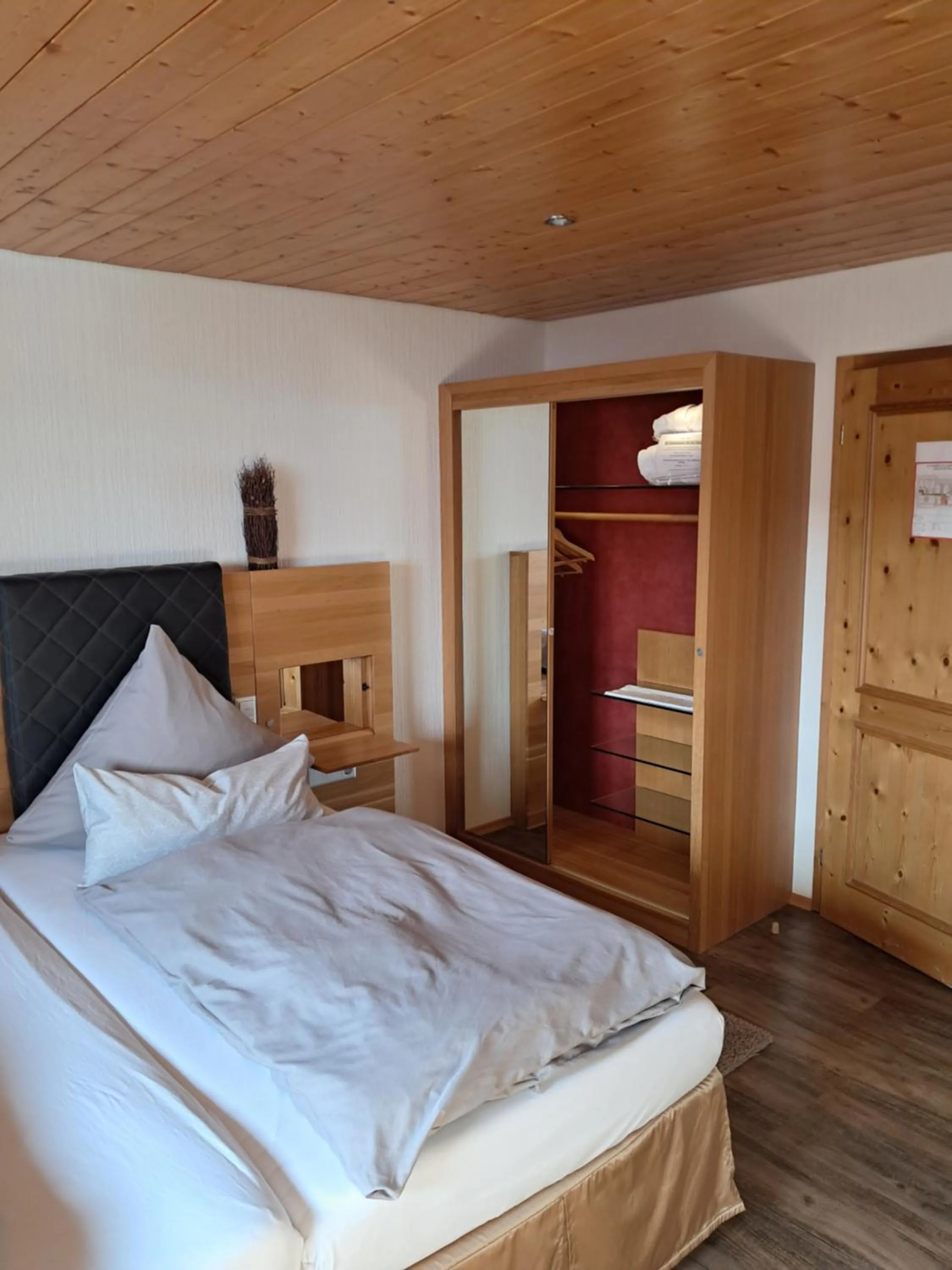 Photo of the whole room, Bed in Landhotel Mühle zu Gersbach