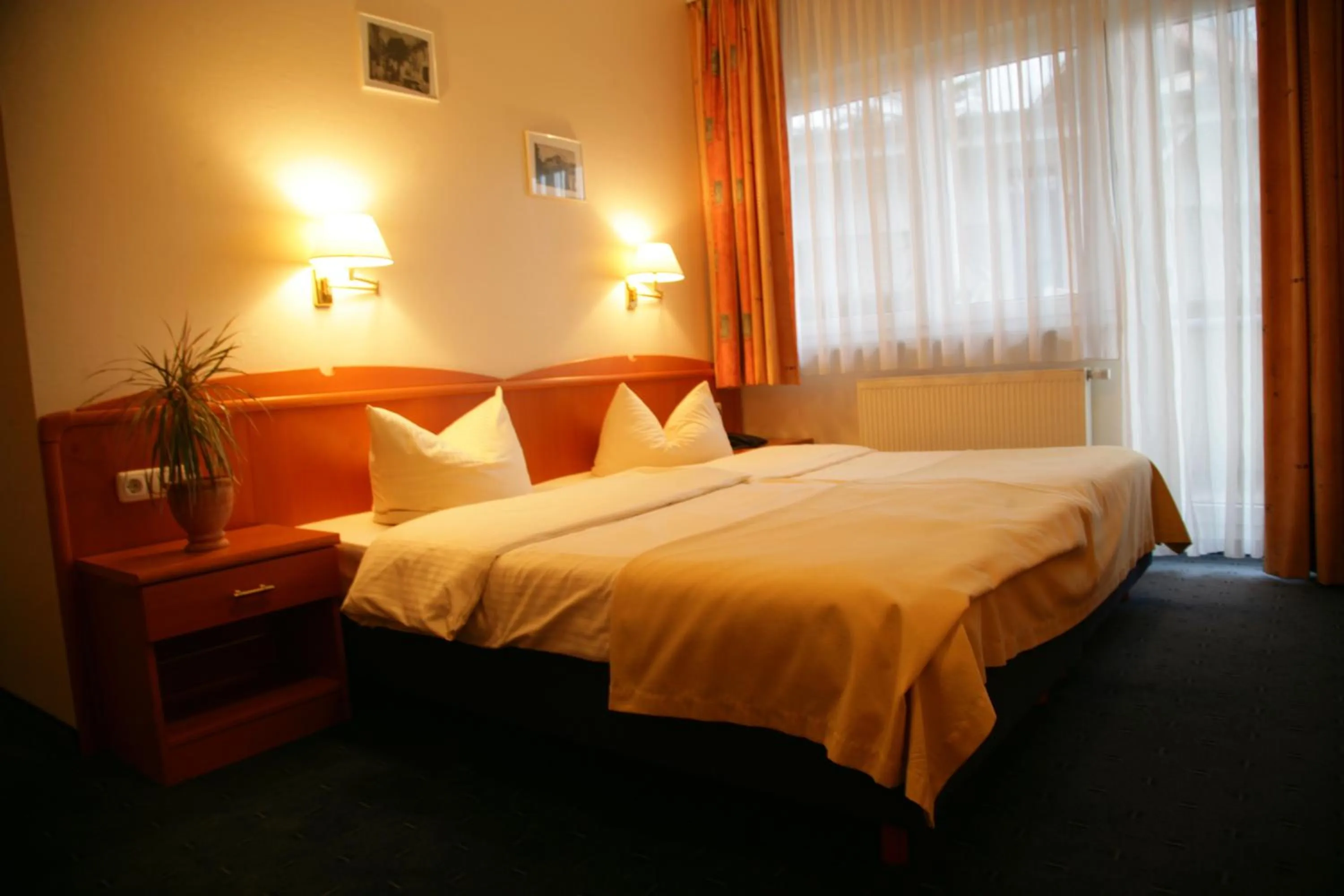 Bedroom, Bed in Hotel Wilhelmshöhe