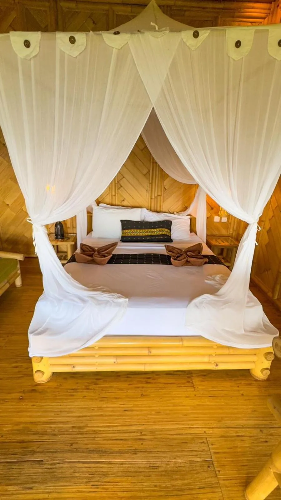 Bed in Elang Hillside Bamboo Villas