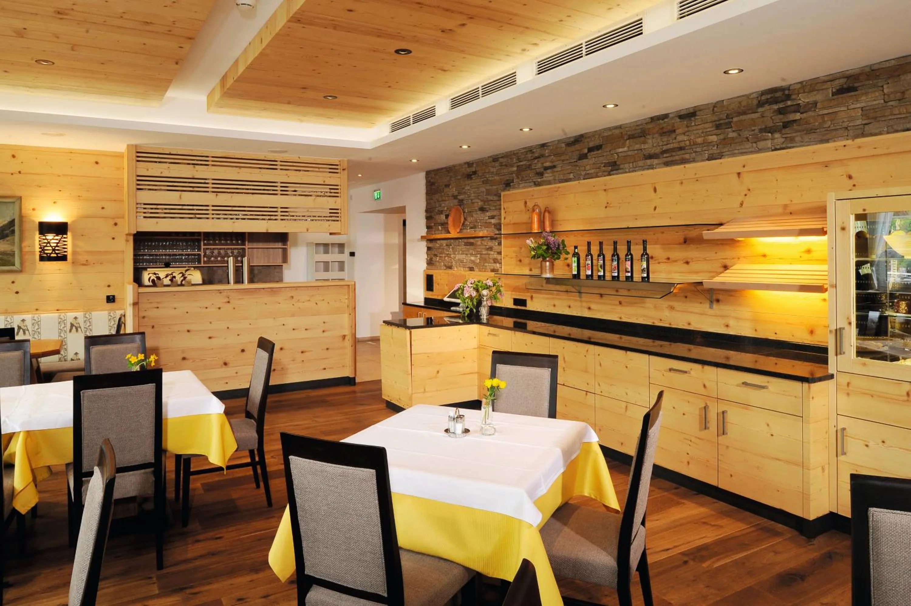 Restaurant/places to eat in Posthotel Lechtal, Arlberg