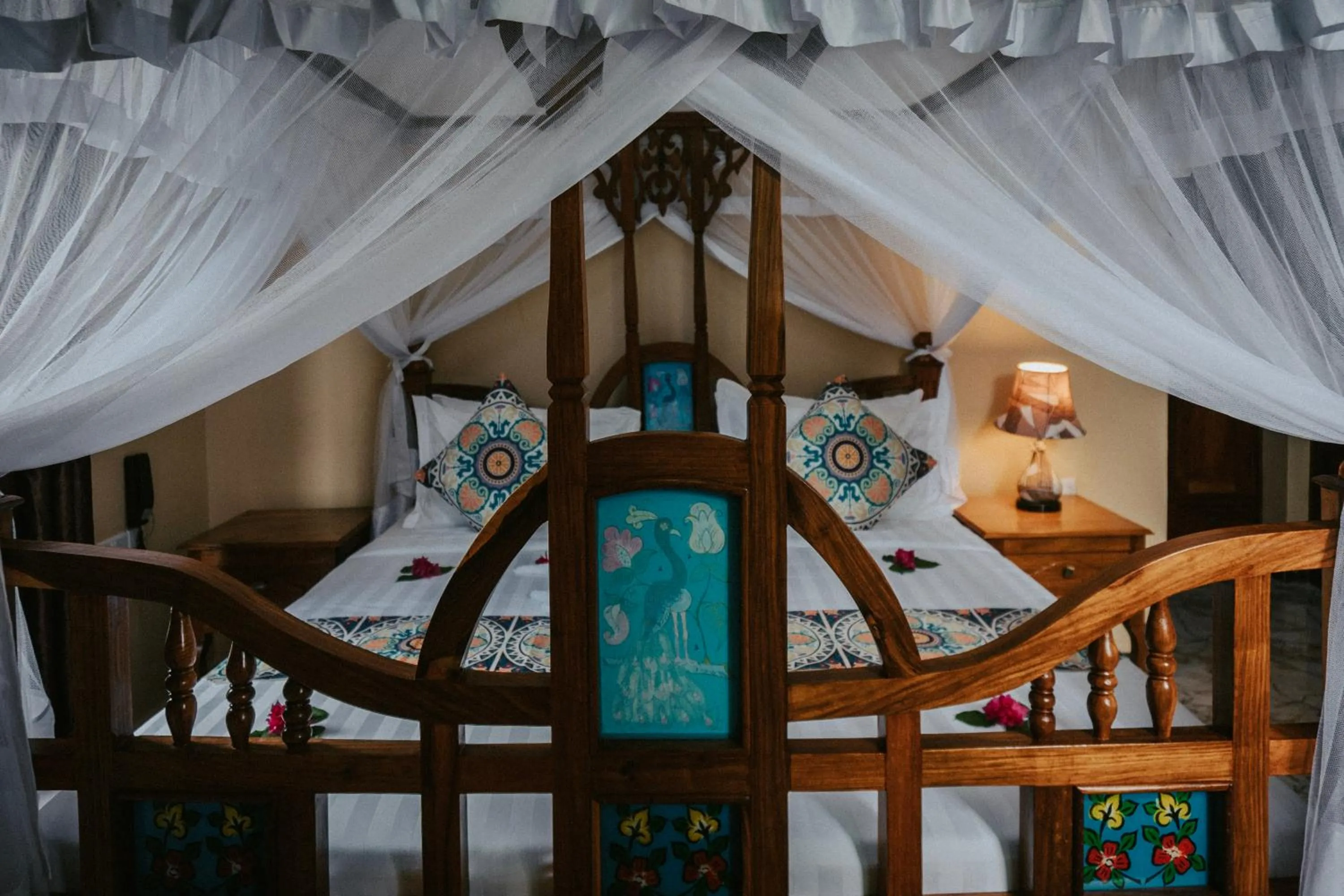 Bed in Sunny Palms Beach Bungalows