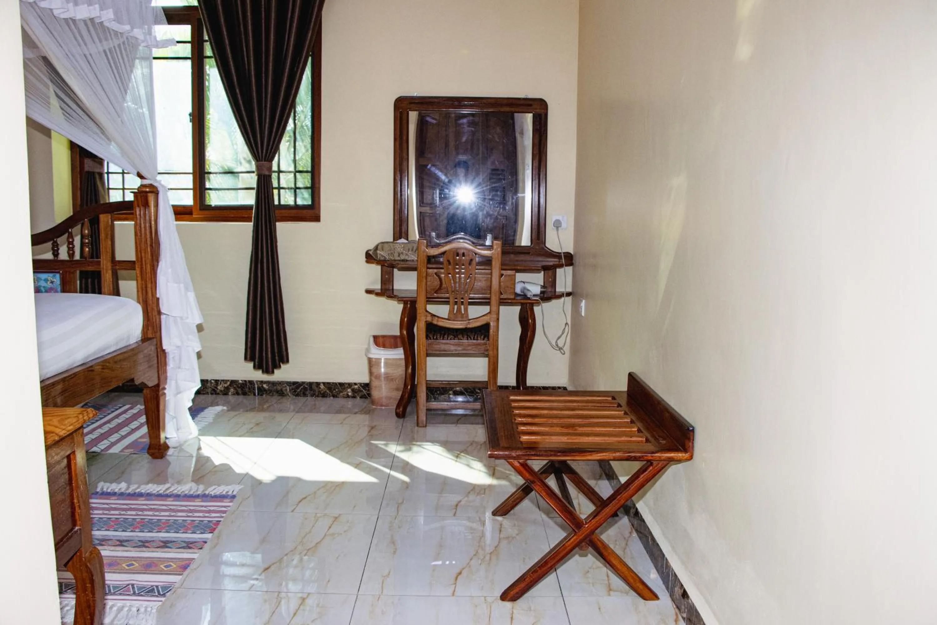 Bedroom, Bed in Sunny Palms Beach Bungalows