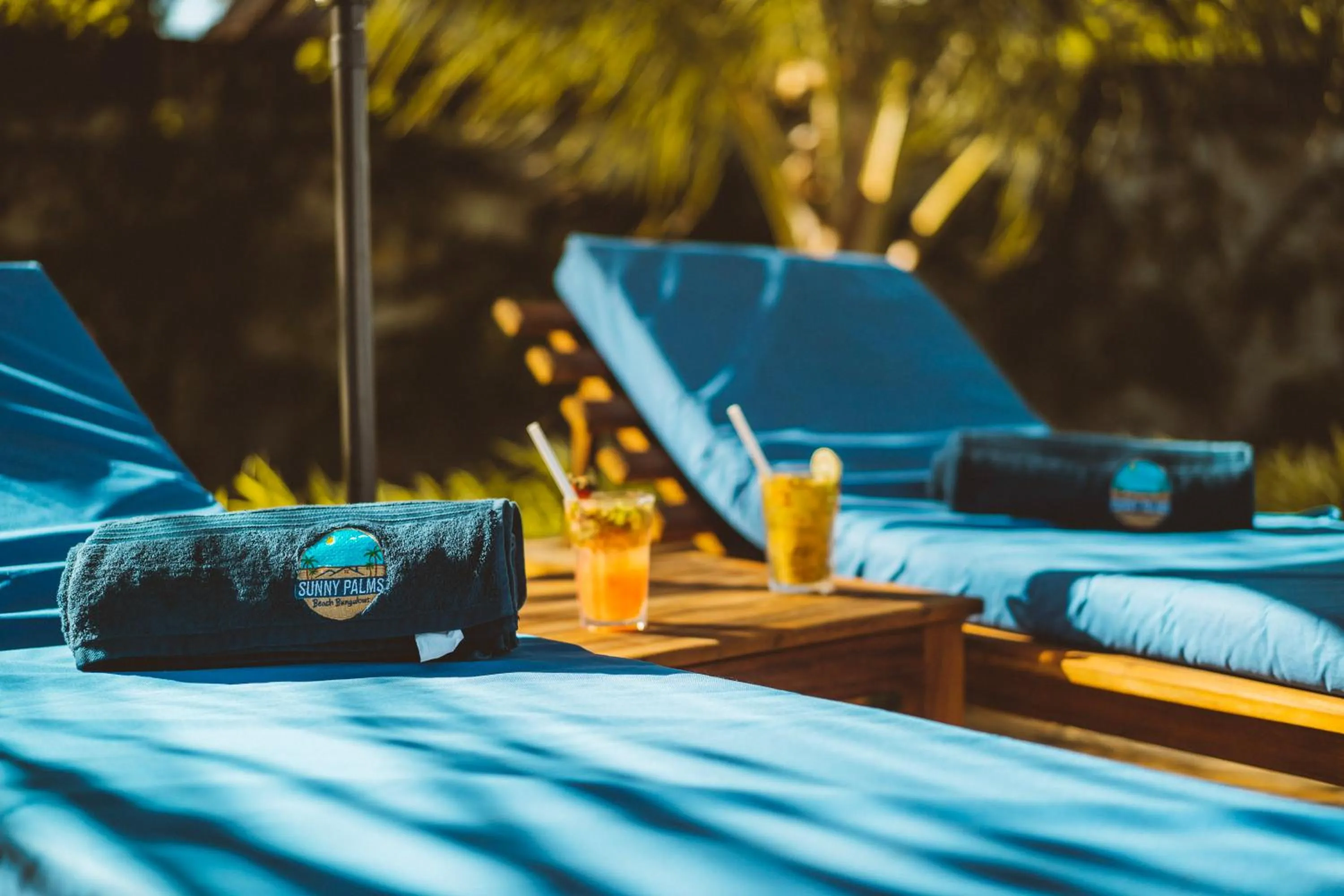 Swimming pool in Sunny Palms Beach Bungalows
