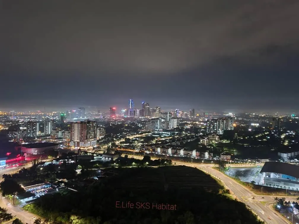 Bird's eye view in E Life SKS Habitat With WiFi Netflix