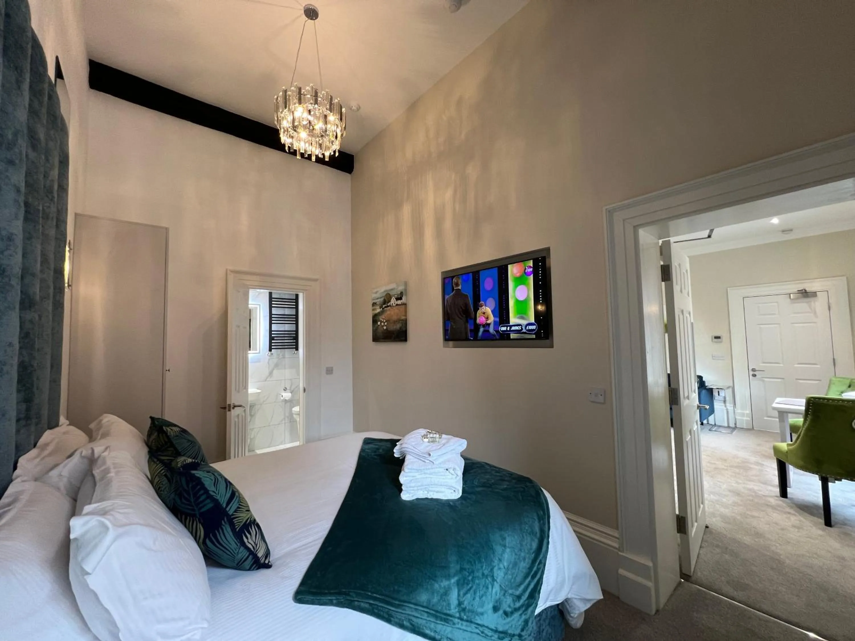 Bedroom, Bed in Winckley Square Residences