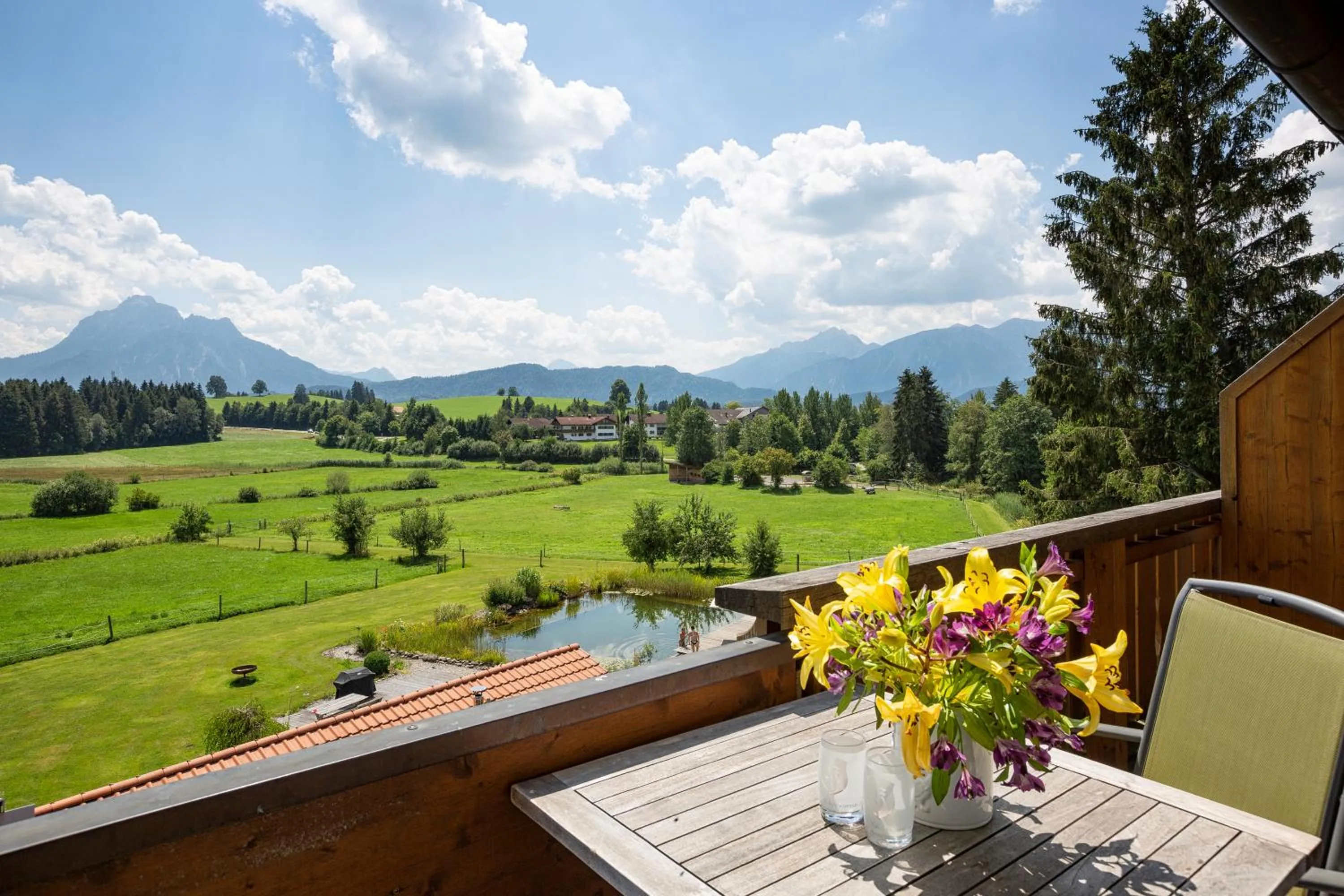 Garden view in Landhaus Kössel